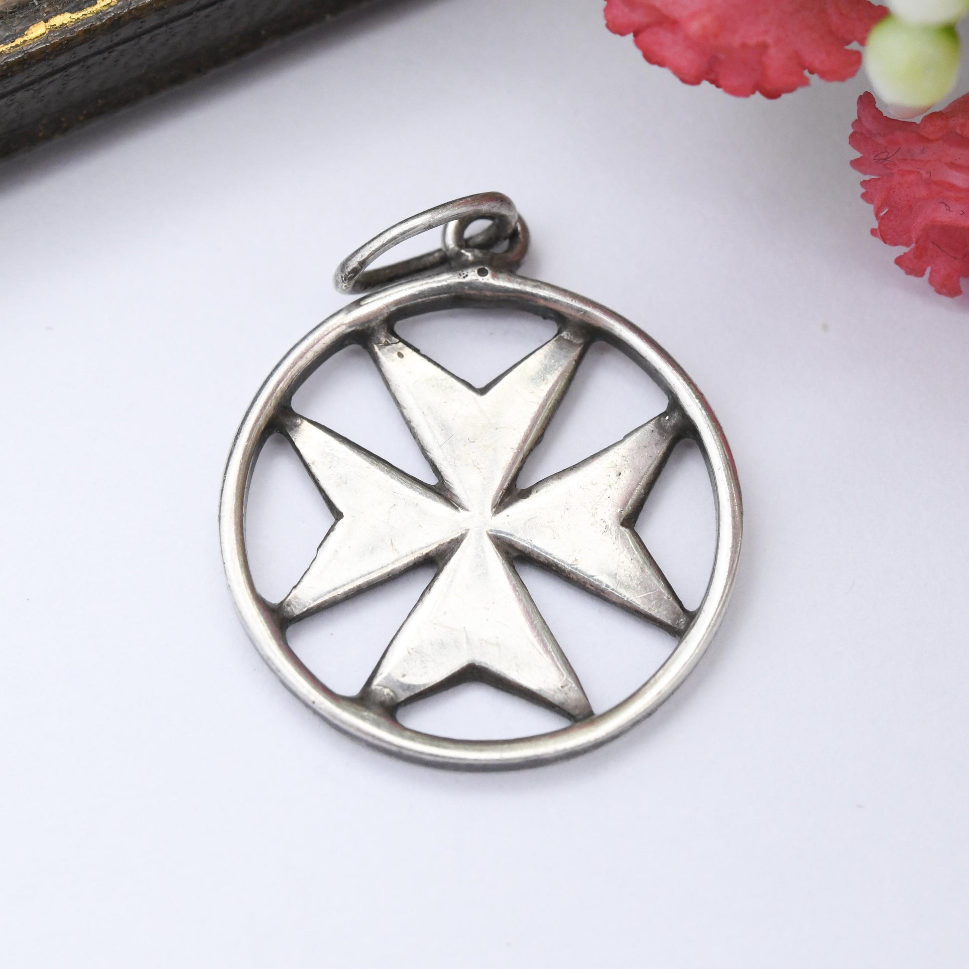 Vintage Maltese Cross Silver Pendant - 917 Silver Minimal Design Arrow Cross Christian Gift for Baptism Christening | Charm Necklace Stack