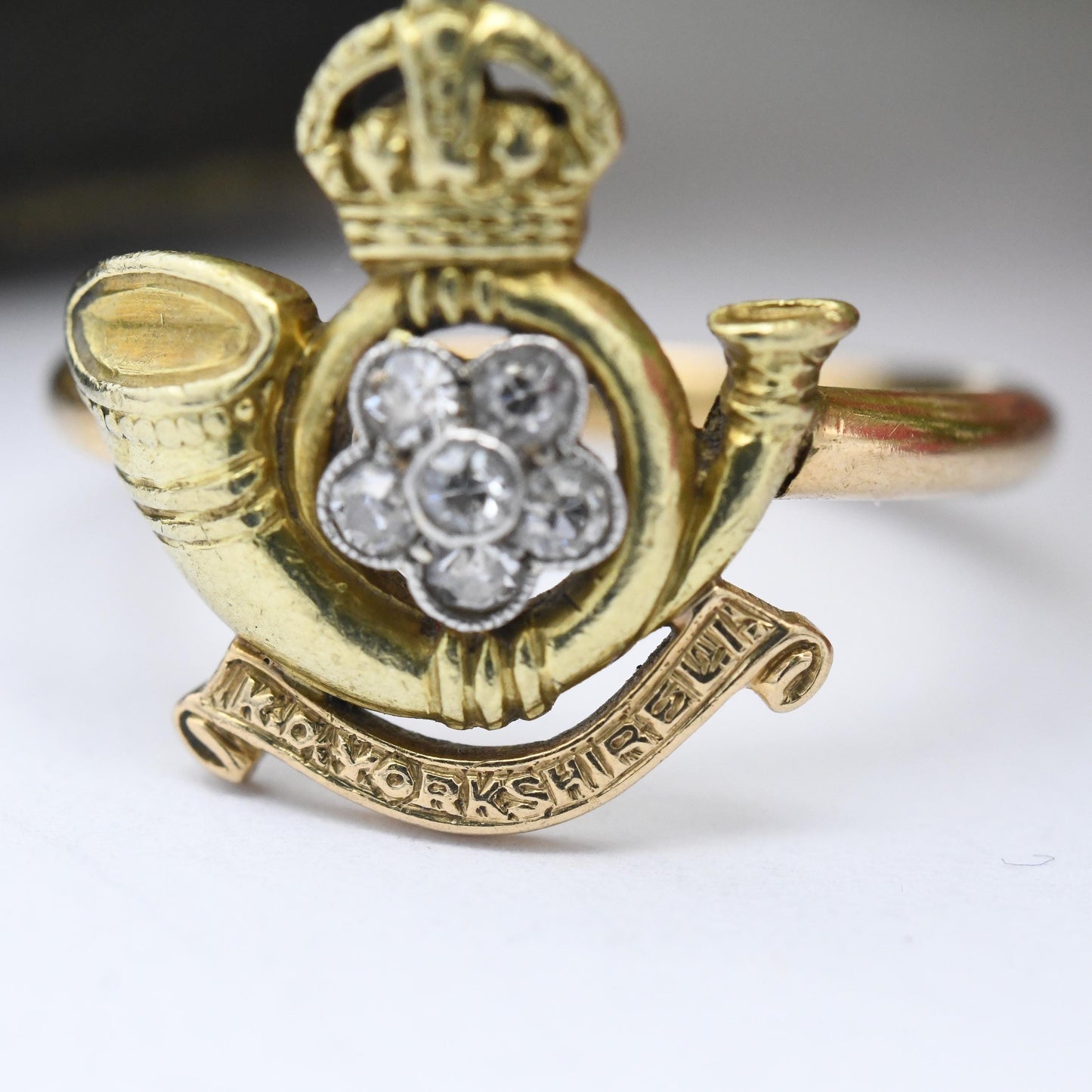 Antique 18ct Gold Diamond Sweetheart Ring - King's Own Yorkshire Light Infantry Regiment Crowned French Horn White Rose | Size UK K US 5 1/4