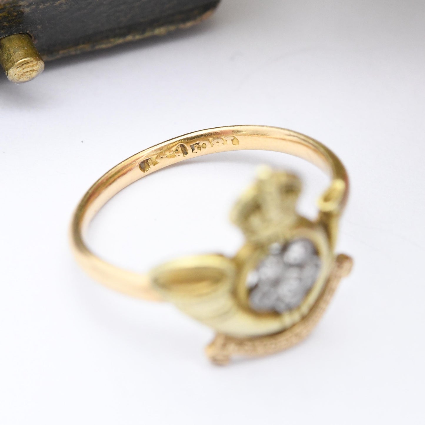 Antique 18ct Gold Diamond Sweetheart Ring - King's Own Yorkshire Light Infantry Regiment Crowned French Horn White Rose | Size UK K US 5 1/4