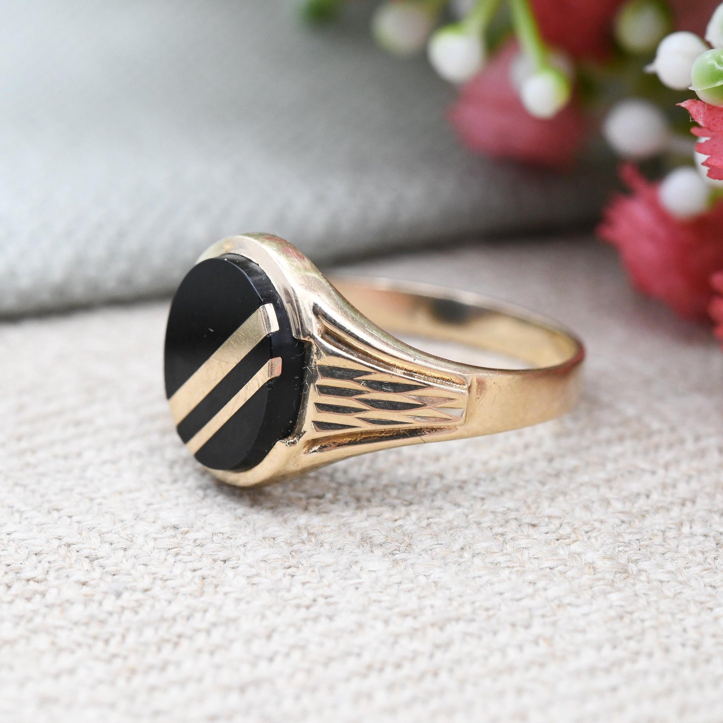 Vintage 9ct Gold Onyx Signet Ring 1989 with Gold Stripes - Unisex Gift for Him Mid-Century Textured | Large UK Size - T 1/2 US Size - 9 3/4