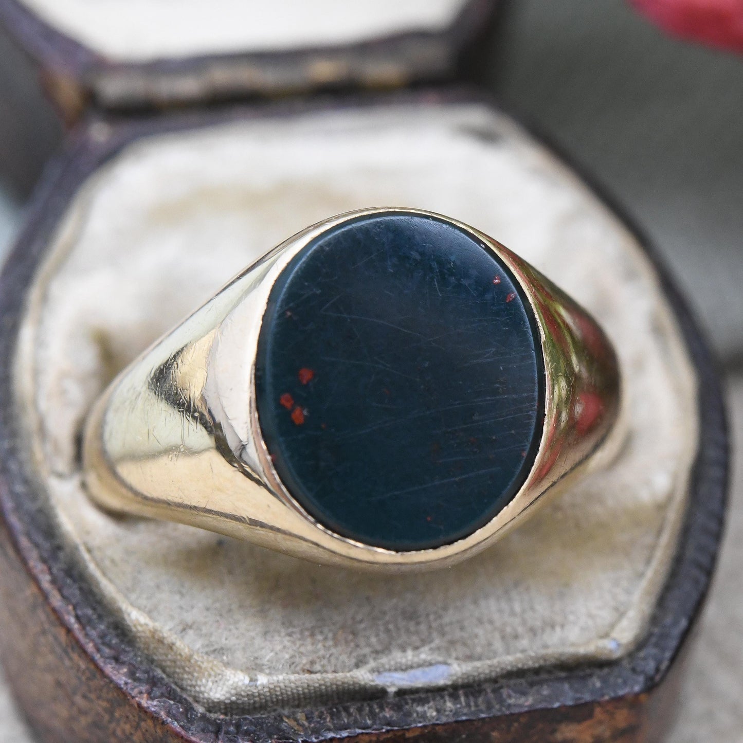 Vintage 9ct Gold Bloodstone Signet Ring 1959 Charles Green & Son - Large Gemstone Ring | Gift for Boyfriend | UK Size - R | US Size - 8 1/2