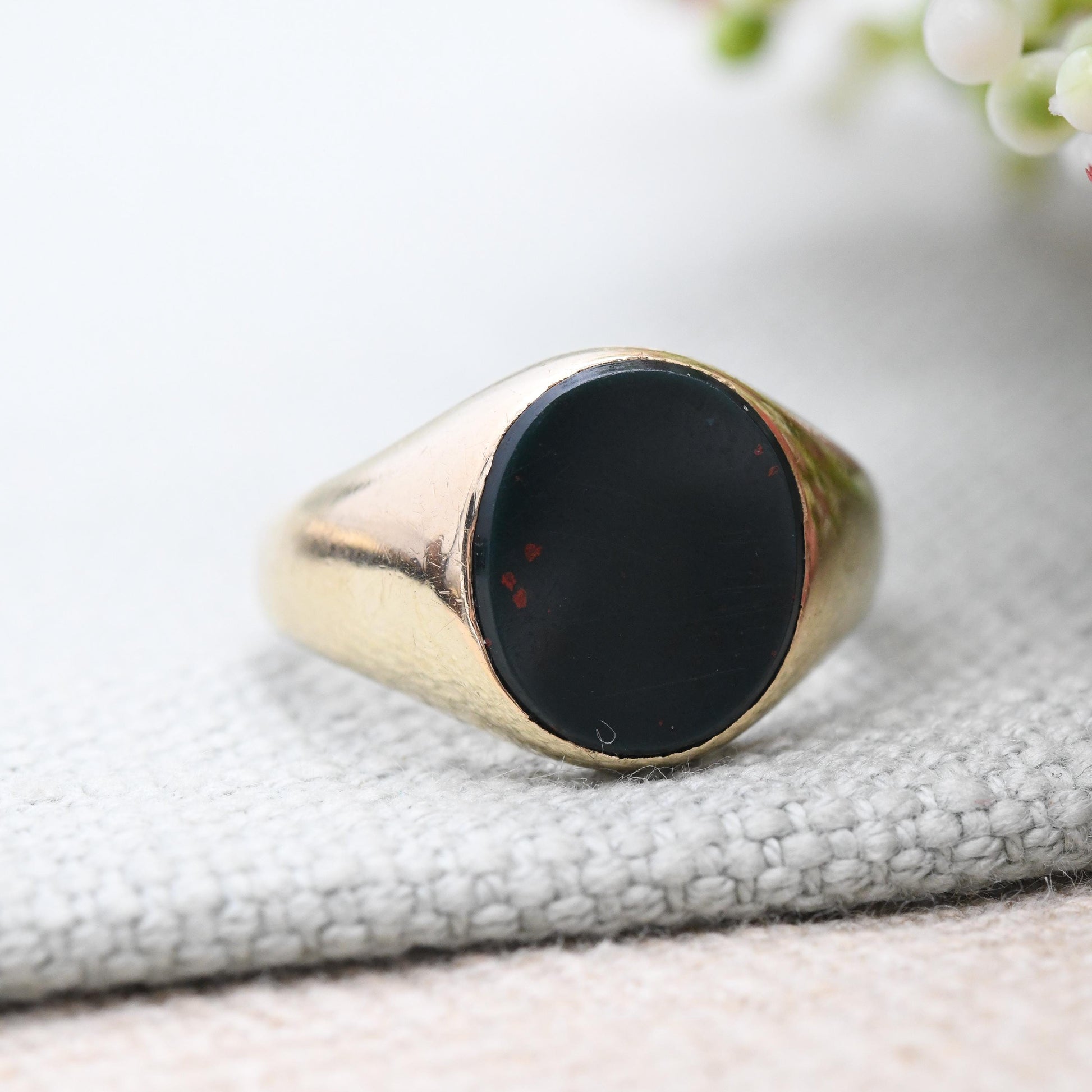 Vintage 9ct Gold Bloodstone Signet Ring 1959 Charles Green & Son - Large Gemstone Ring | Gift for Boyfriend | UK Size - R | US Size - 8 1/2