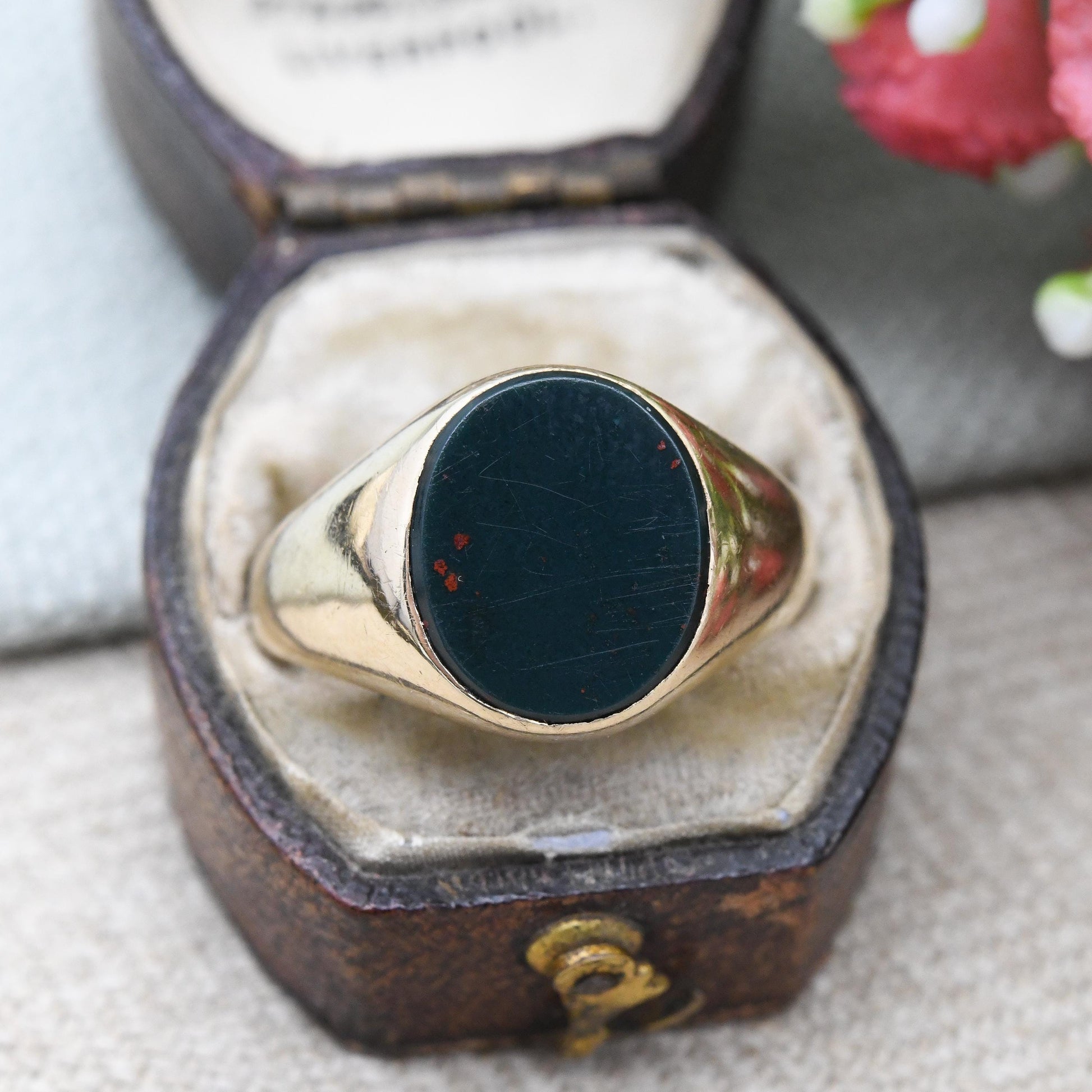 Vintage 9ct Gold Bloodstone Signet Ring 1959 Charles Green & Son - Large Gemstone Ring | Gift for Boyfriend | UK Size - R | US Size - 8 1/2