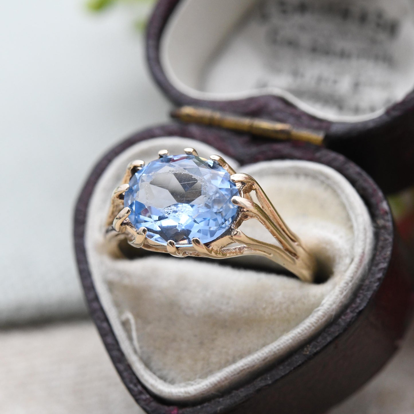 Vintage 9ct Gold Ring with Light Blue Stone 1970 - Pretty Pale Blue Gemstone Gift for Her Split Band Ring | UK Size - M | US Size - 6 1/4