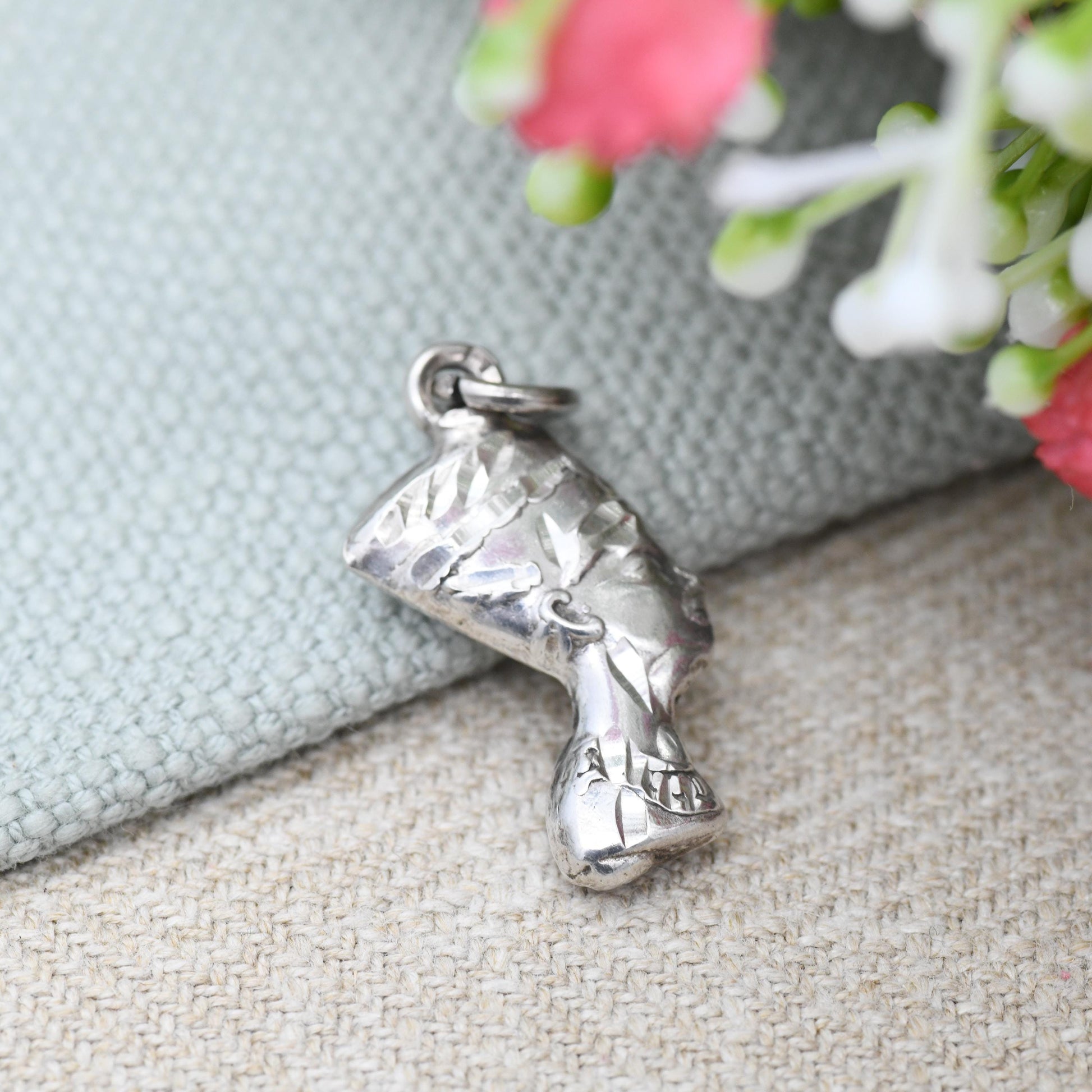 Vintage Egyptian Silver Queen Nefertiti Charm Pendant - Ancient Egypt Pharaoh | Detailed 3D Hand Cut Design | Charm Necklace Stack