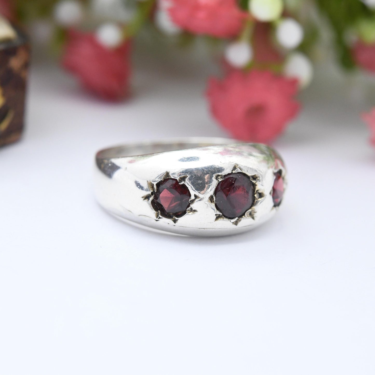 Vintage Sterling Silver Garnet Gypsy Ring Three Stone Trilogy - Chunky Gemstone Ring Deep Red Star Set | UK Size - N | US Size - 6 3/4