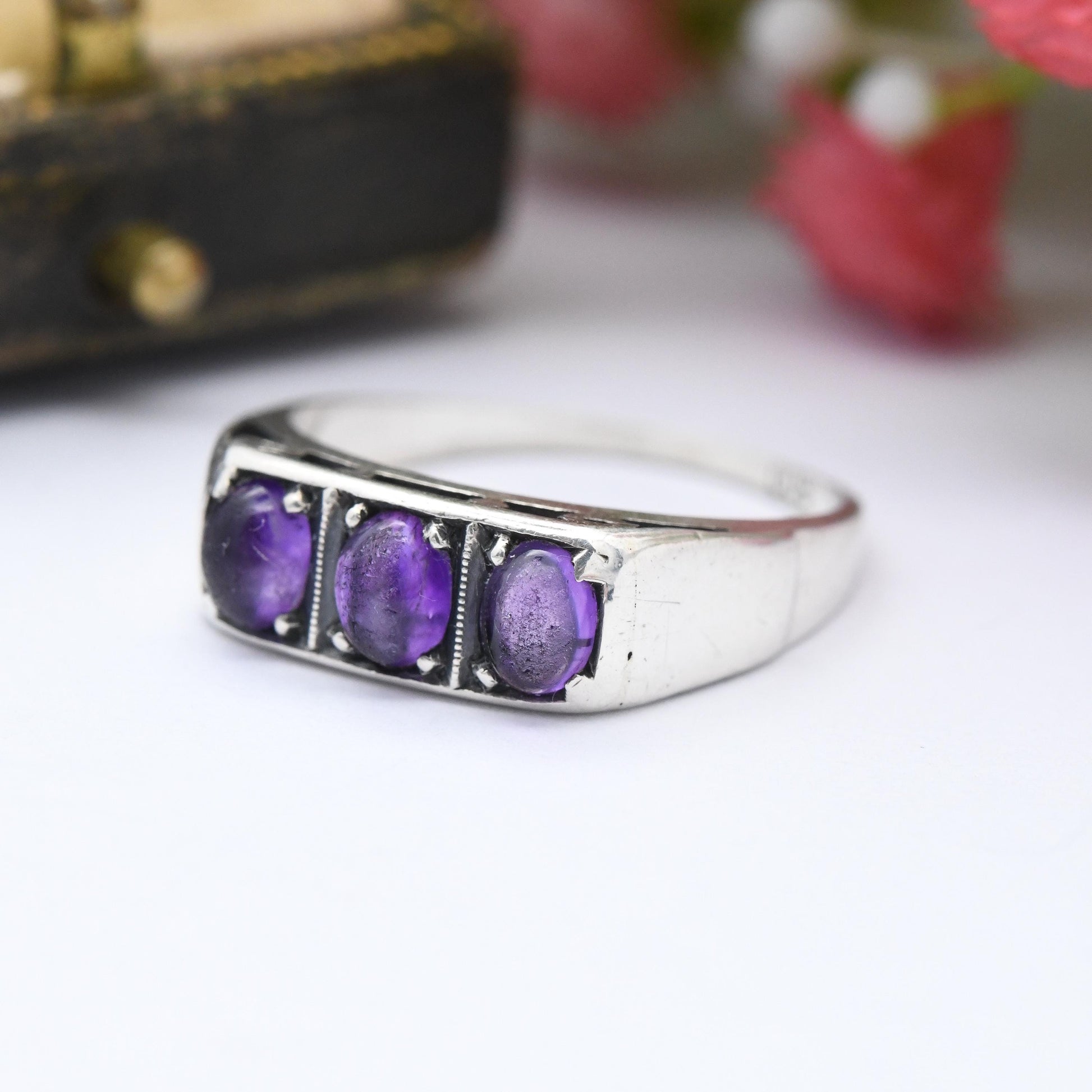 Vintage Silver Three Stone Amethyst Ring Gypsy Style Trilogy - Mid-Century Deep Purple Gemstone Ring Cabochon | UK Size - N 1/2 US Size - 7