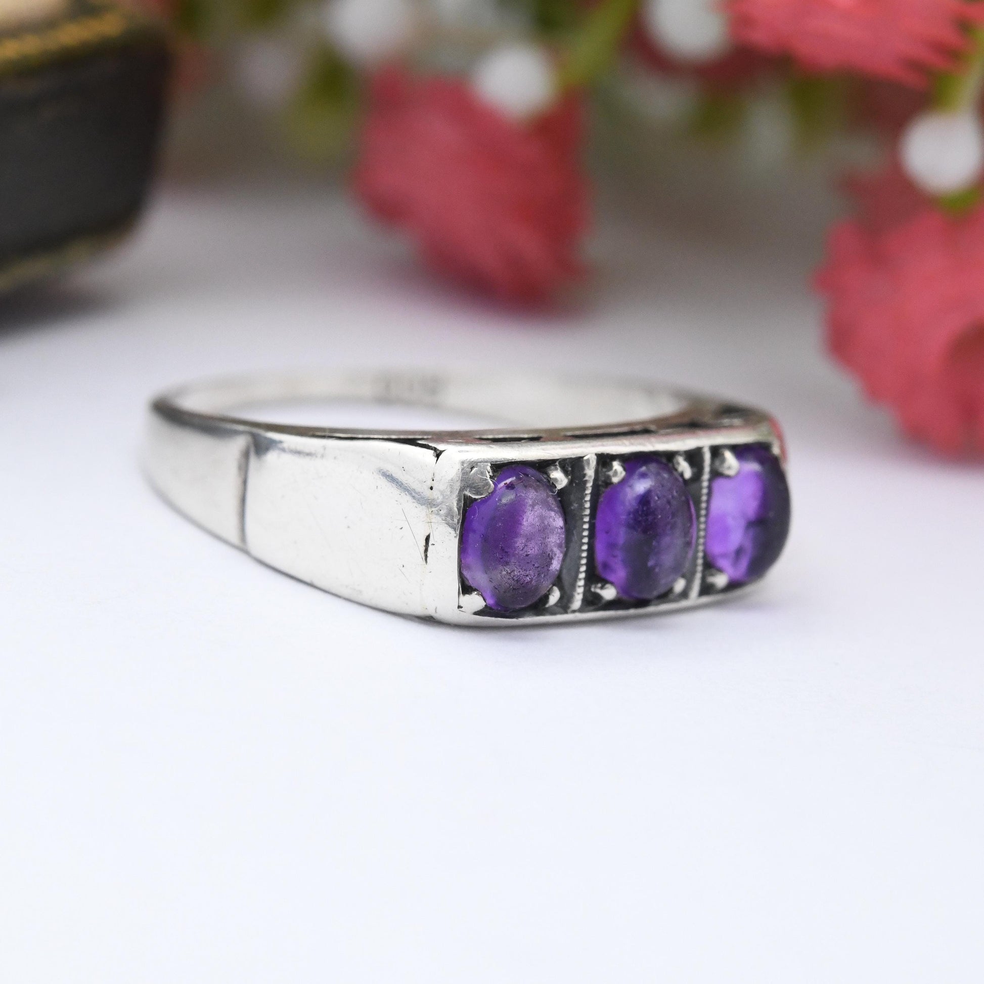 Vintage Silver Three Stone Amethyst Ring Gypsy Style Trilogy - Mid-Century Deep Purple Gemstone Ring Cabochon | UK Size - N 1/2 US Size - 7