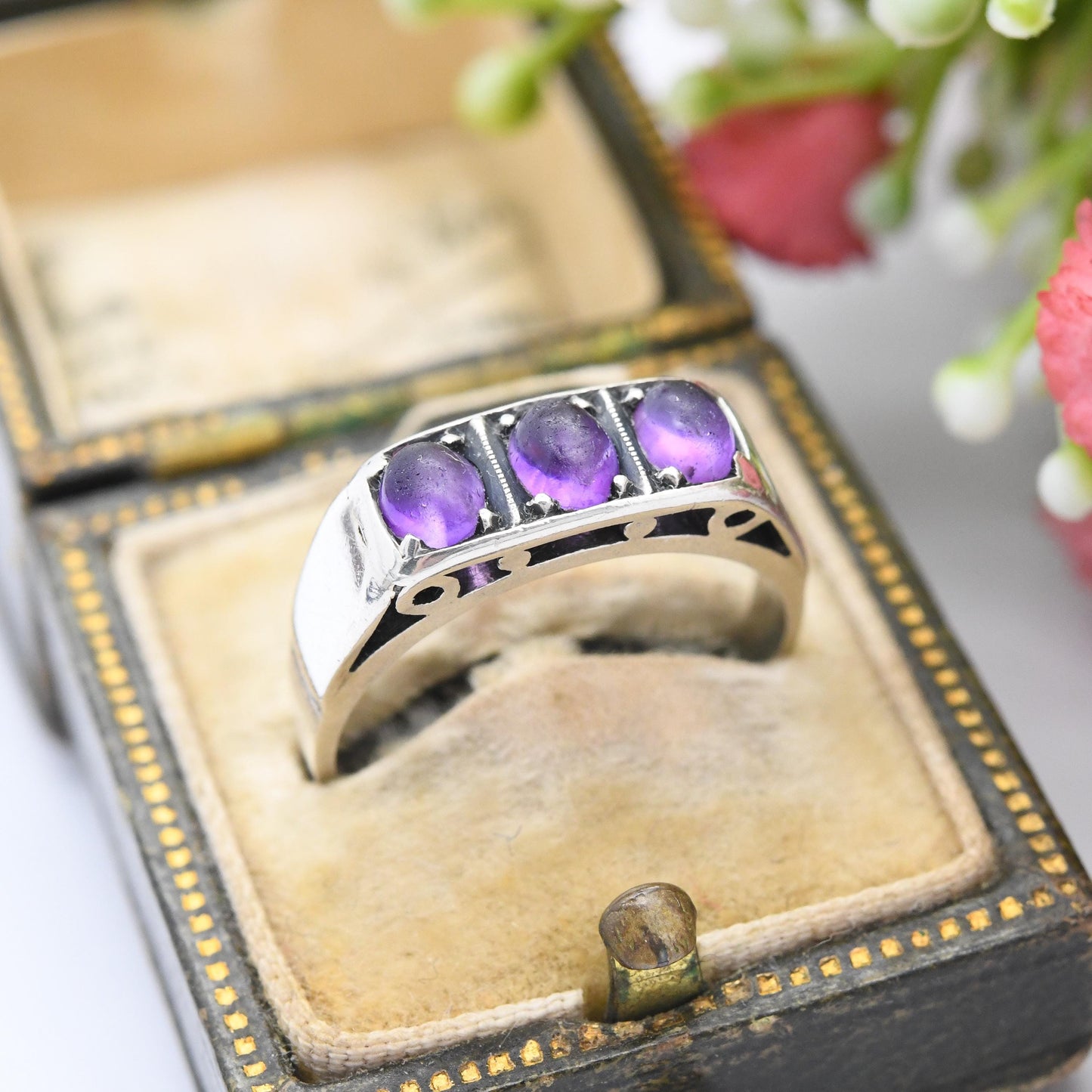 Vintage Silver Three Stone Amethyst Ring Gypsy Style Trilogy - Mid-Century Deep Purple Gemstone Ring Cabochon | UK Size - N 1/2 US Size - 7