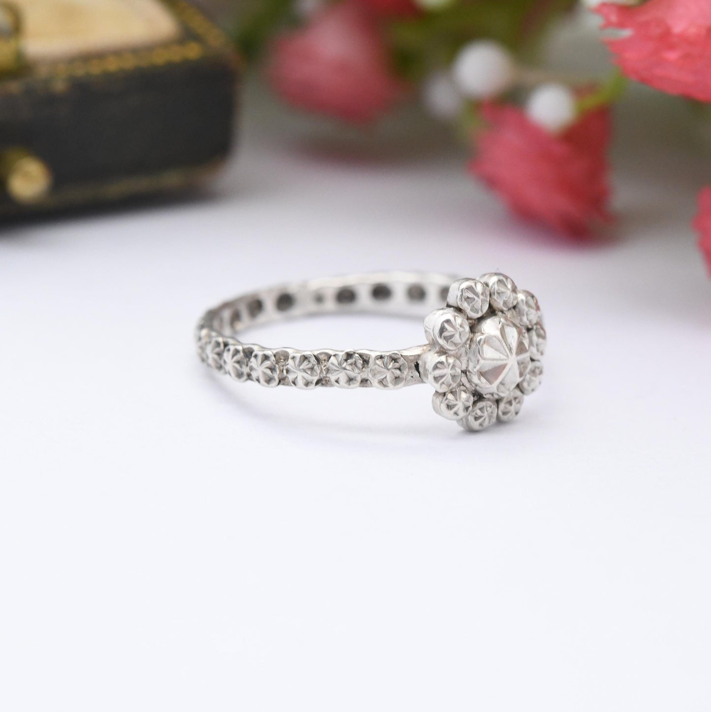 Vintage Sterling Silver Textured Flower Ring - Diamond Cut Design | Pretty Jewellery Gift for Her | UK Size - M 1/2 | US Size - 6 1/2