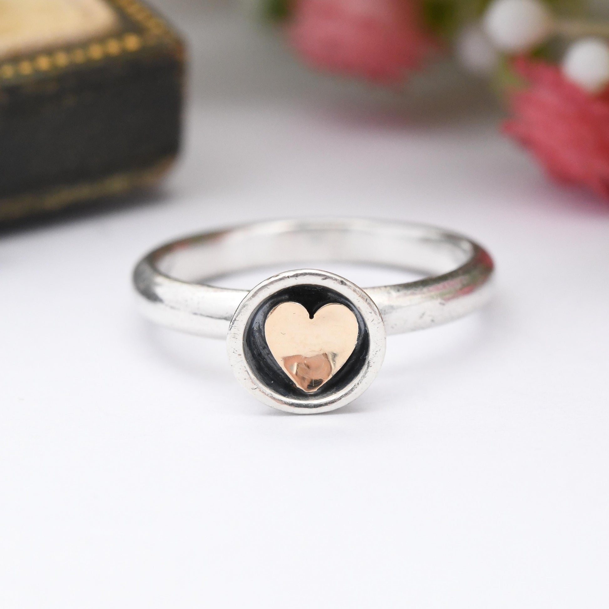 Vintage Sterling Silver Gold Heart Ring - Contemporary Style Round Love Heart Pretty Gift for Her | UK Size - L 1/2 | US Size - 6