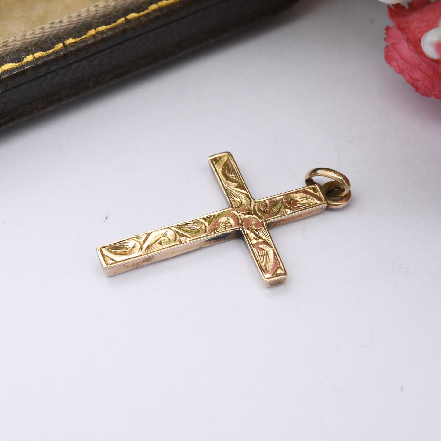 Vintage 9ct Gold Cross Pendant with Engraved Scrolling Pattern - Hollow Yellow Gold Christian Religious Necklace Gift Christening Baptism