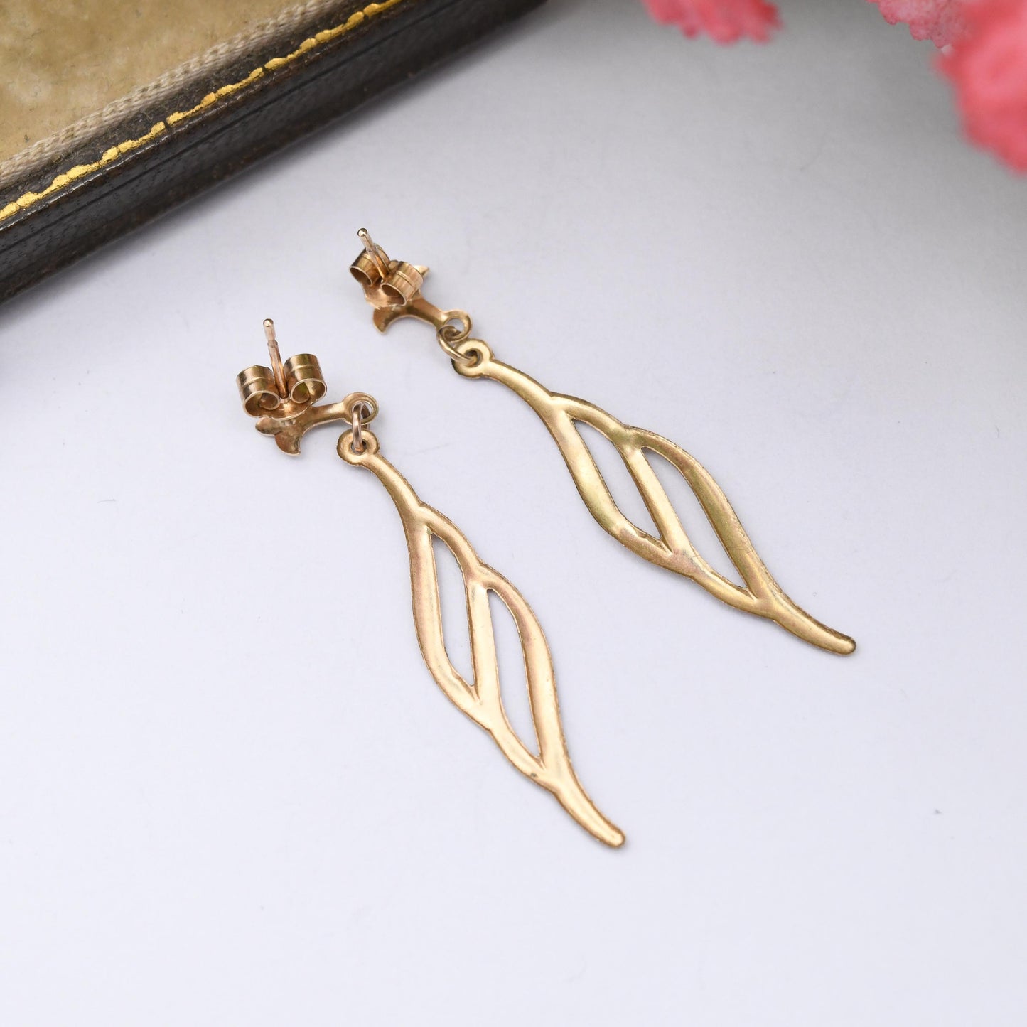 Vintage 9ct Gold Twisted Drop Earrings with Diamond Cut Engraved Pattern - with Butterfly Backs