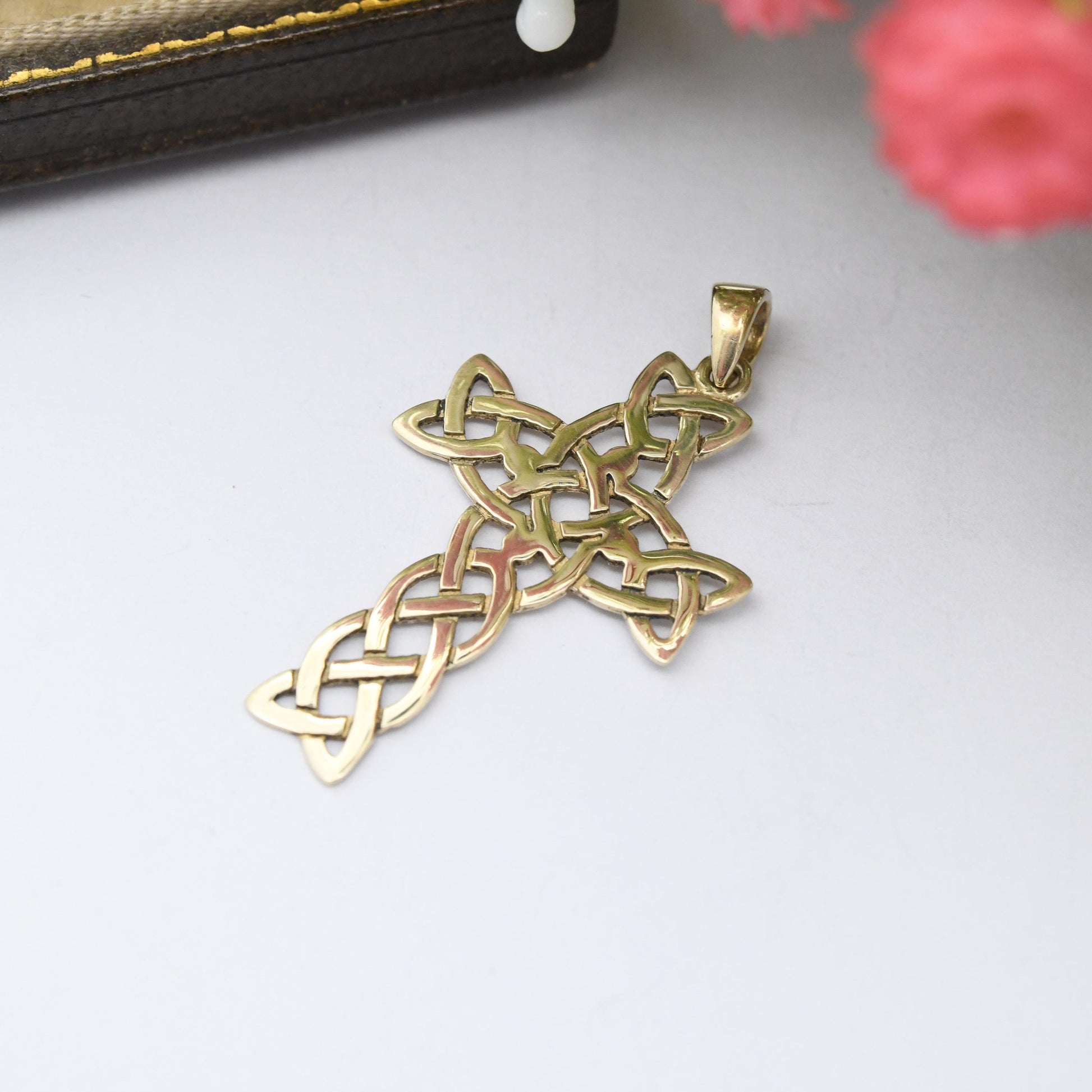 Vintage 9ct Gold Celtic Cross Pendant with Openwork Pattern - Yellow Gold Christian Religious Necklace Gift for Christening Baptism