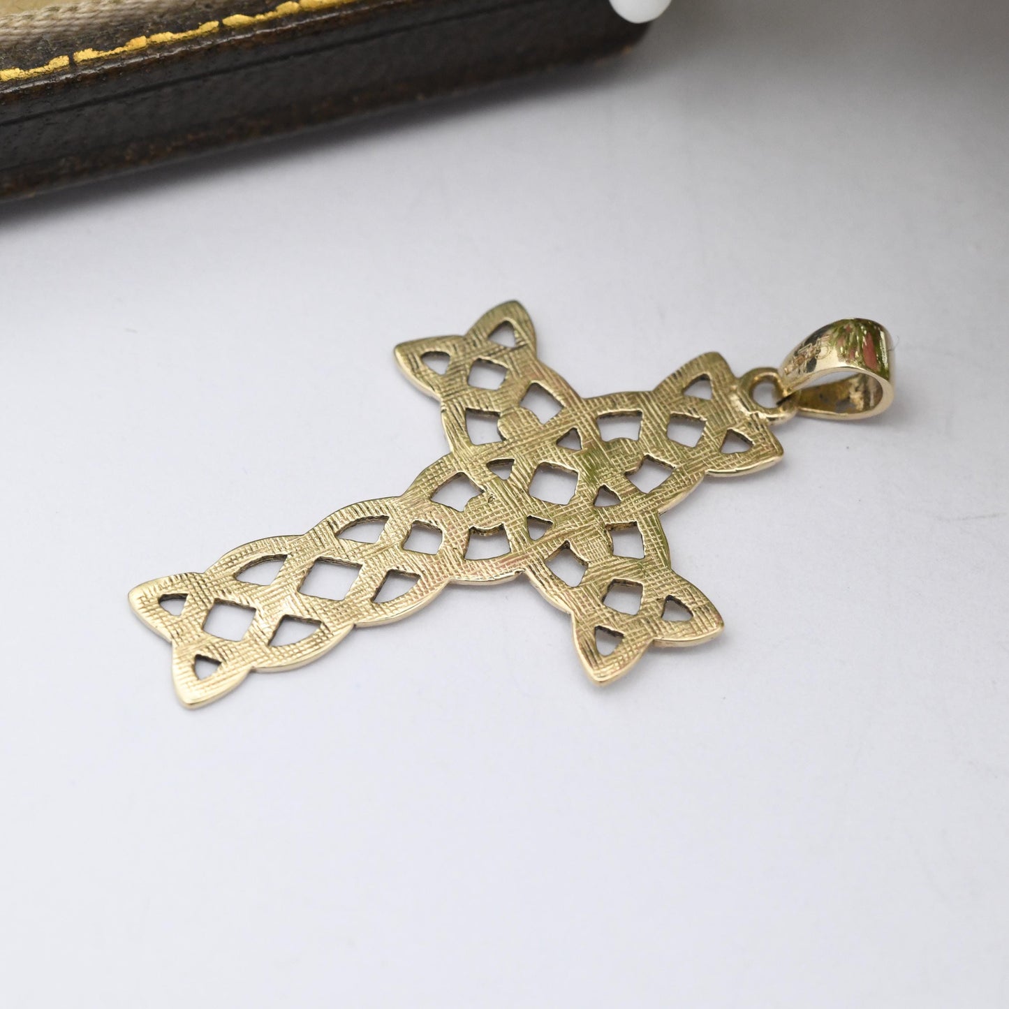 Vintage 9ct Gold Celtic Cross Pendant with Openwork Pattern - Yellow Gold Christian Religious Necklace Gift for Christening Baptism