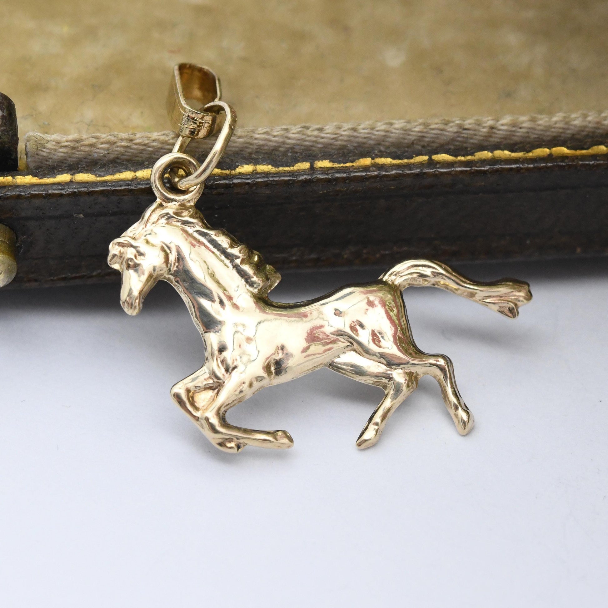 Vintage 9ct Gold Horse Charm Pendant Made in Italy - Solid Gold Jewellery Gift for Her Novelty Animal Charm Bracelet Necklace Running Horse