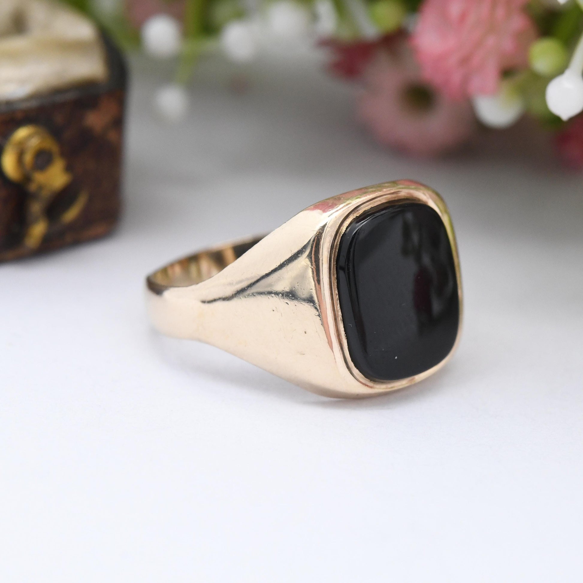 Vintage 9ct Gold Onyx Signet Ring 1985 JCMJ Midlands Jewellers - Large Solid Gold Jewellery Gift for Boyfriend | UK Size - R 1/2 US Size - 9