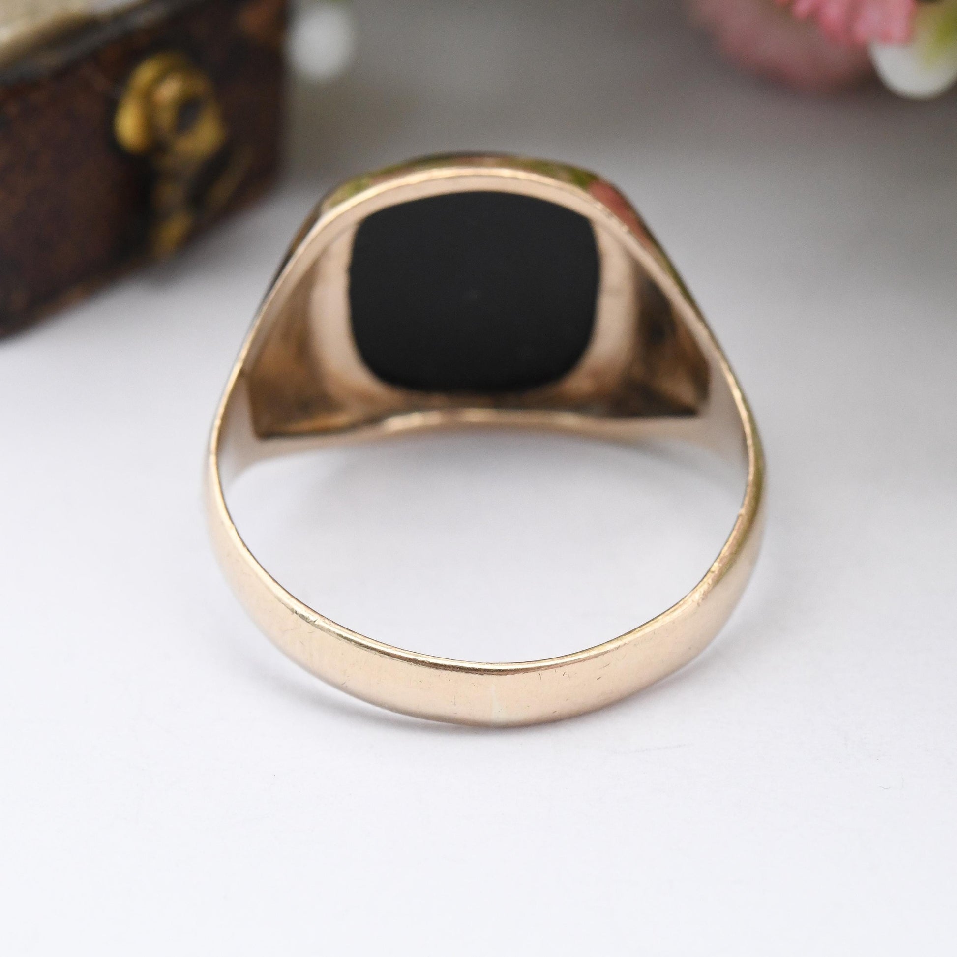 Vintage 9ct Gold Onyx Signet Ring 1985 JCMJ Midlands Jewellers - Large Solid Gold Jewellery Gift for Boyfriend | UK Size - R 1/2 US Size - 9