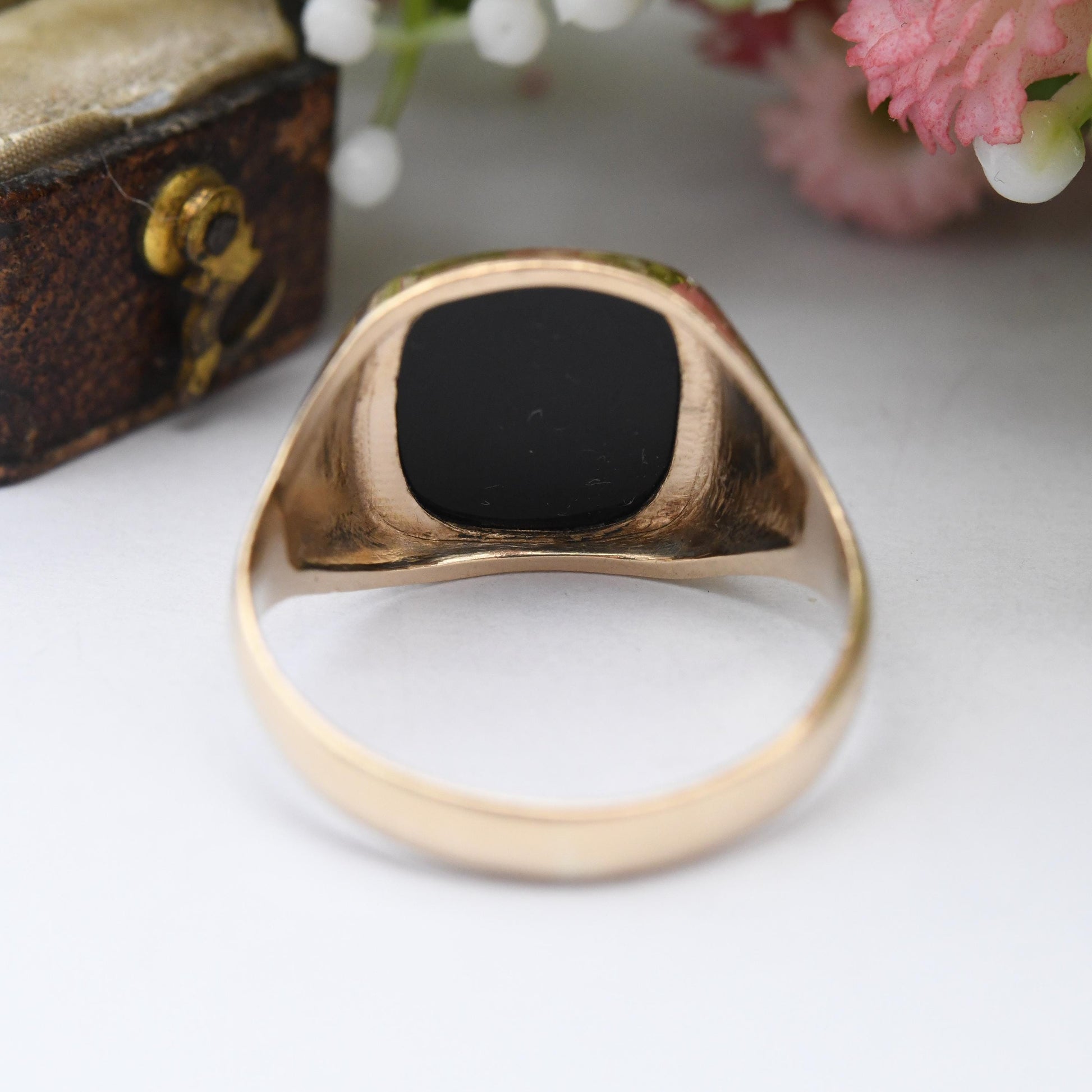 Vintage 9ct Gold Onyx Signet Ring 1985 JCMJ Midlands Jewellers - Large Solid Gold Jewellery Gift for Boyfriend | UK Size - R 1/2 US Size - 9