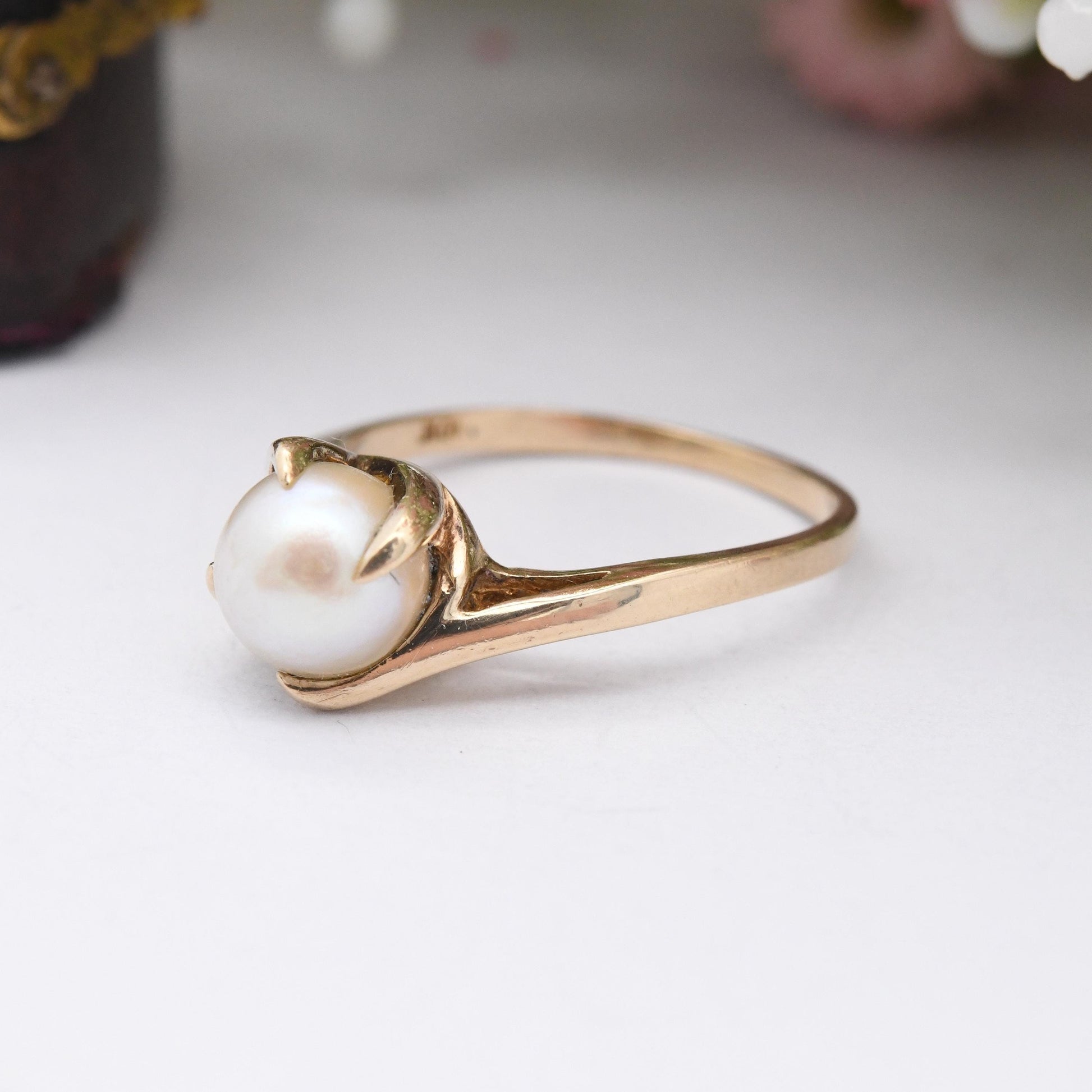 Vintage 10ct Gold Pearl Solitaire Ring - Twist Claw Mount Pretty Gold Jewellery White Stone Cultured Pearl | UK Size - L | US Size - 5 3/4