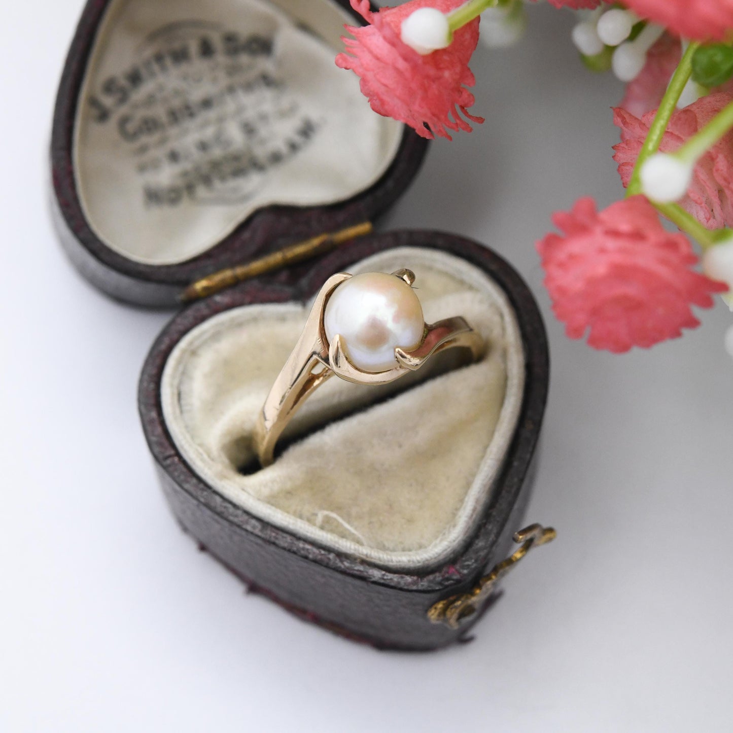 Vintage 10ct Gold Pearl Solitaire Ring - Twist Claw Mount Pretty Gold Jewellery White Stone Cultured Pearl | UK Size - L | US Size - 5 3/4