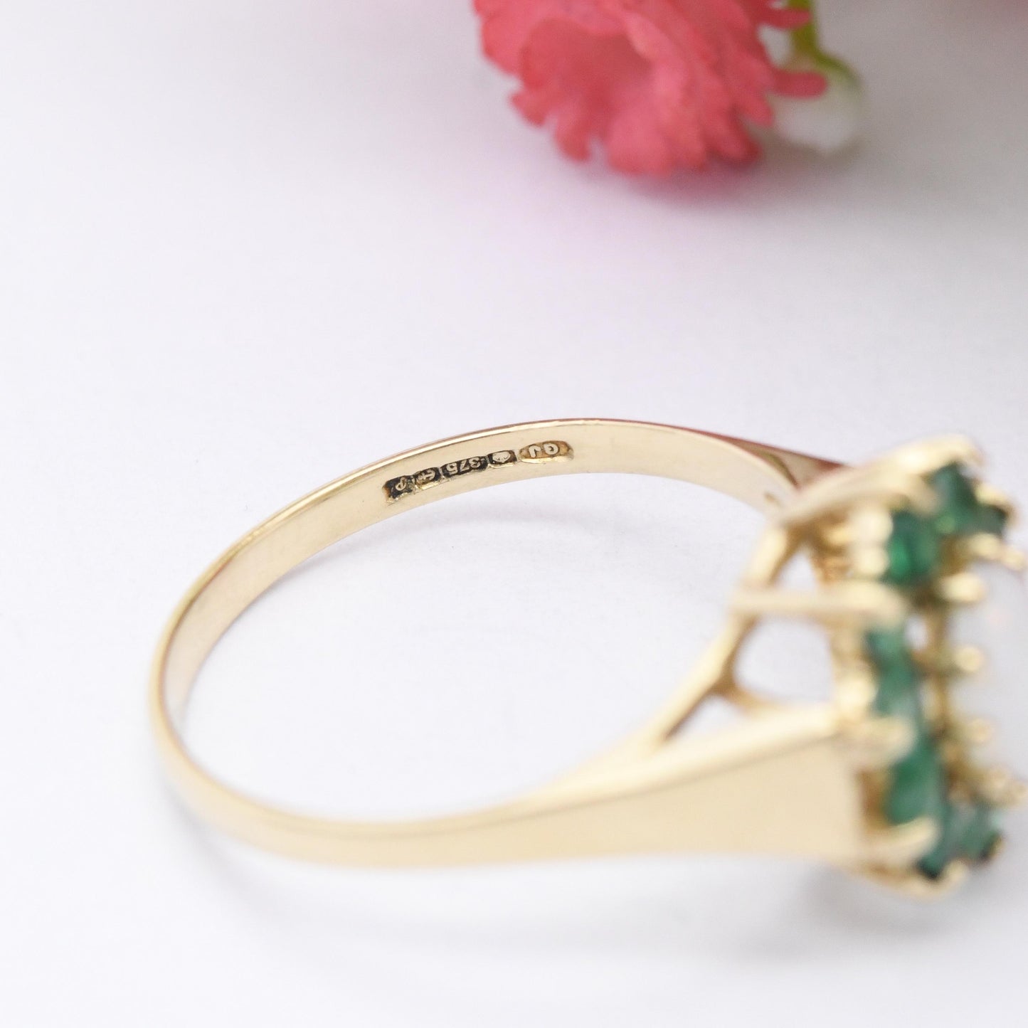 Vintage 9ct Gold Opal and Emerald Flower Halo Ring 1989 - Mid-Century Edwardian Style | White Green Gemstone | UK Size - L 1/2 | US Size - 6