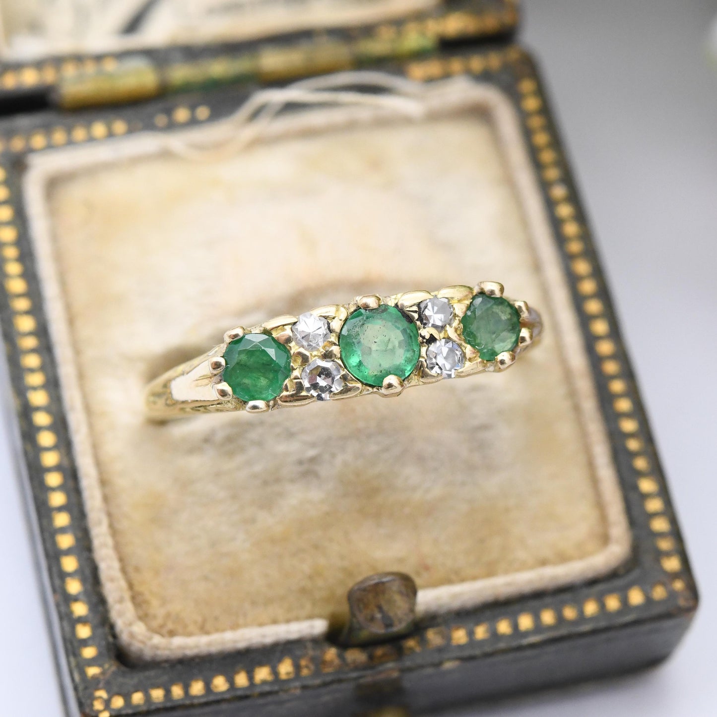 Antique 18ct Gold Diamond and Emerald Three Stone Ring - Edwardian Engagement Trilogy Ring Flush Green Stone | UK Size - P | US Size - 7 1/2