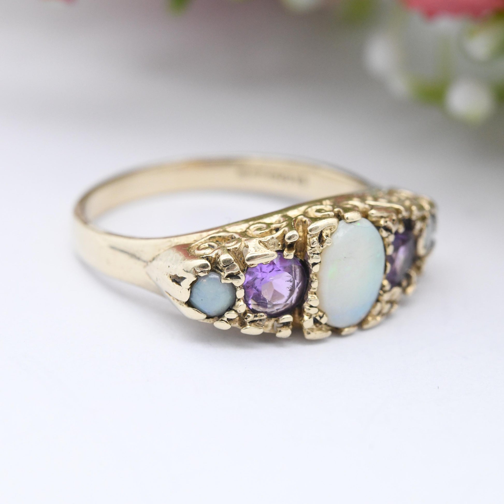 Vintage 9ct Gold Opal Amethyst Five Stone Ring - Pretty Mid-Century Antique Revival Purple White Gemstones | UK Size - P | US Size - 7 3/4