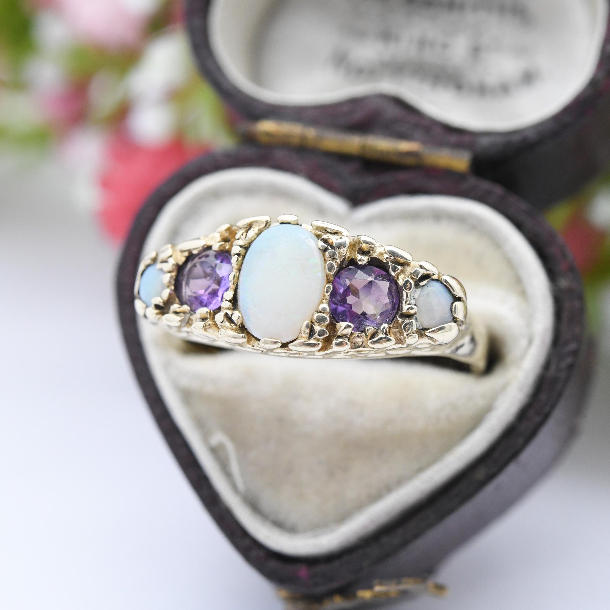 Vintage 9ct Gold Opal Amethyst Five Stone Ring - Pretty Mid-Century Antique Revival Purple White Gemstones | UK Size - P | US Size - 7 3/4