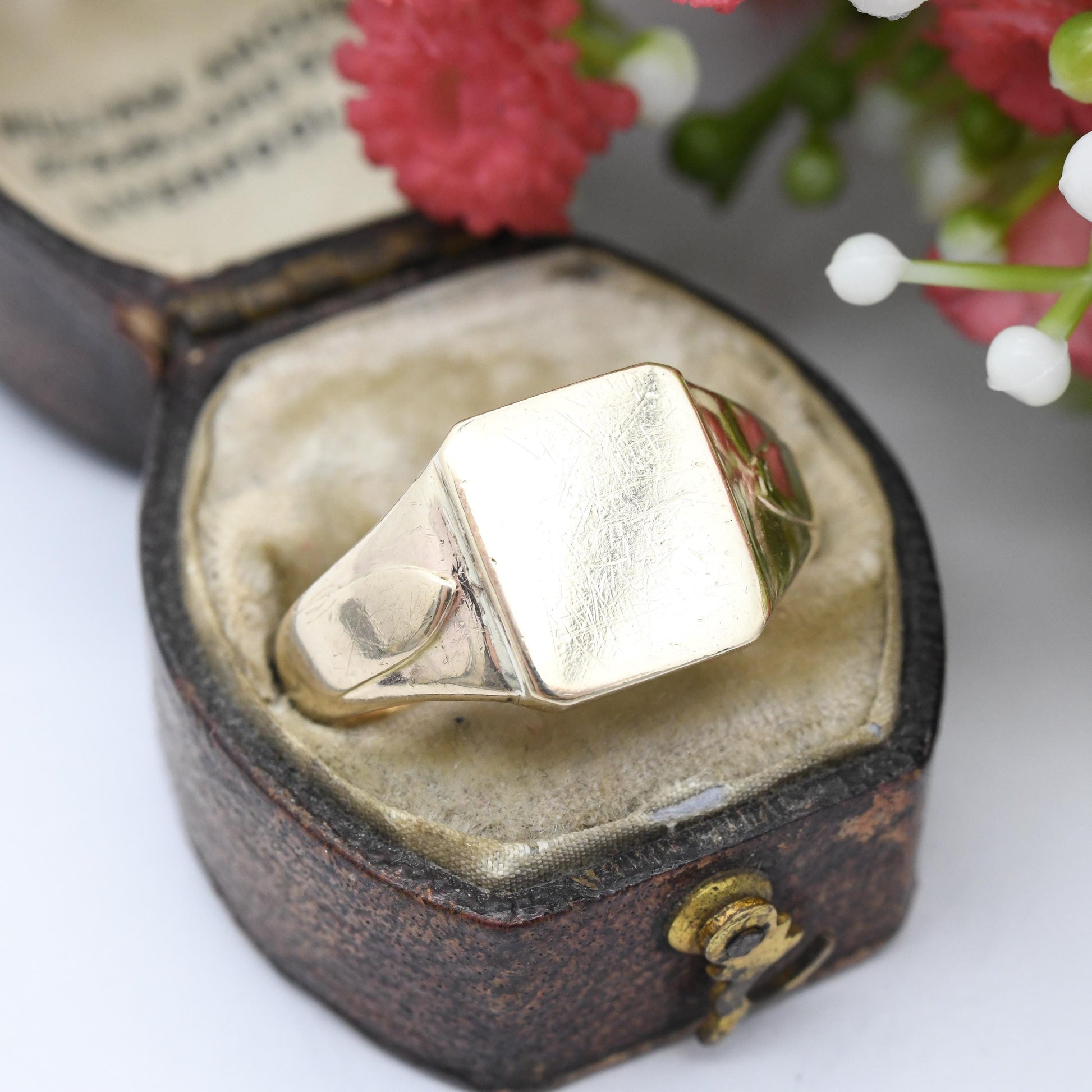 Vintage 9ct Gold Signet Ring 1970s Henry Griffith - Unisex Everyday Solid Gold Jewellery | Gift for Him | UK Size - S 1/2 | US Size - 9 1/4