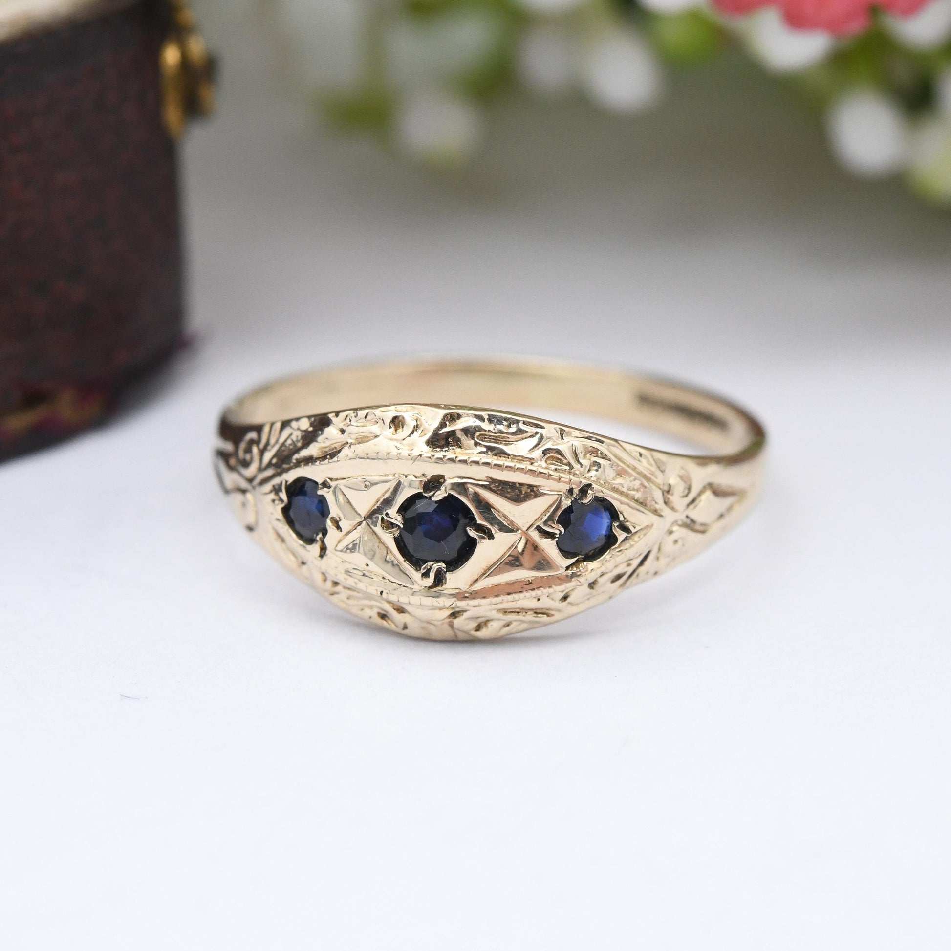 Vintage 9ct Gold Sapphire Boat Ring Vintage 1993 - Three Stone Blue Antique Gypsy Style Ring Jewellery Gift | UK Size - N | US Size - 6 3/4