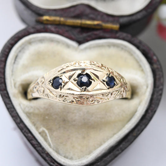 Vintage 9ct Gold Sapphire Boat Ring Vintage 1993 - Three Stone Blue Antique Gypsy Style Ring Jewellery Gift | UK Size - N | US Size - 6 3/4