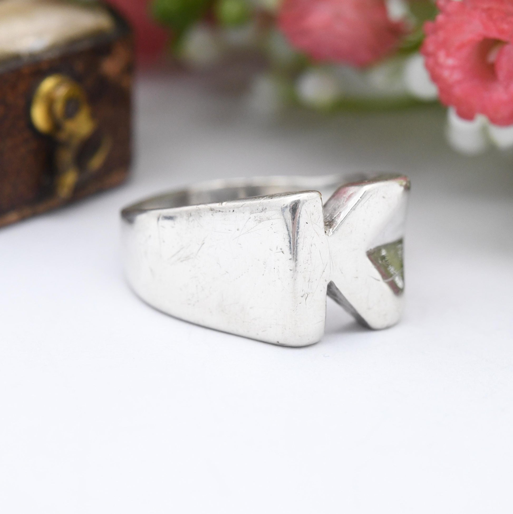 Vintage Sterling Silver Letter K Signet Ring 1976 - Mid-Century Chunky Unisex Jewellery | UK Size - O | US Size - 7 1/4