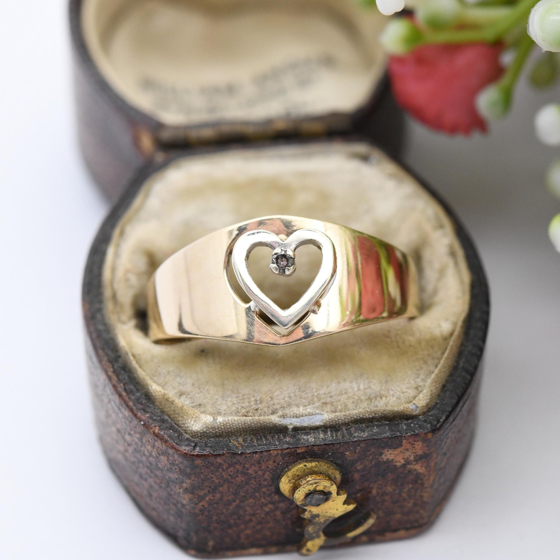 Vintage 9ct Gold Diamond Heart Band Ring 1978 - Open Love Heart Design Mid-Century Wide Band Ring Gift | UK Size - Q 1/2 | US Size - 8 1/4