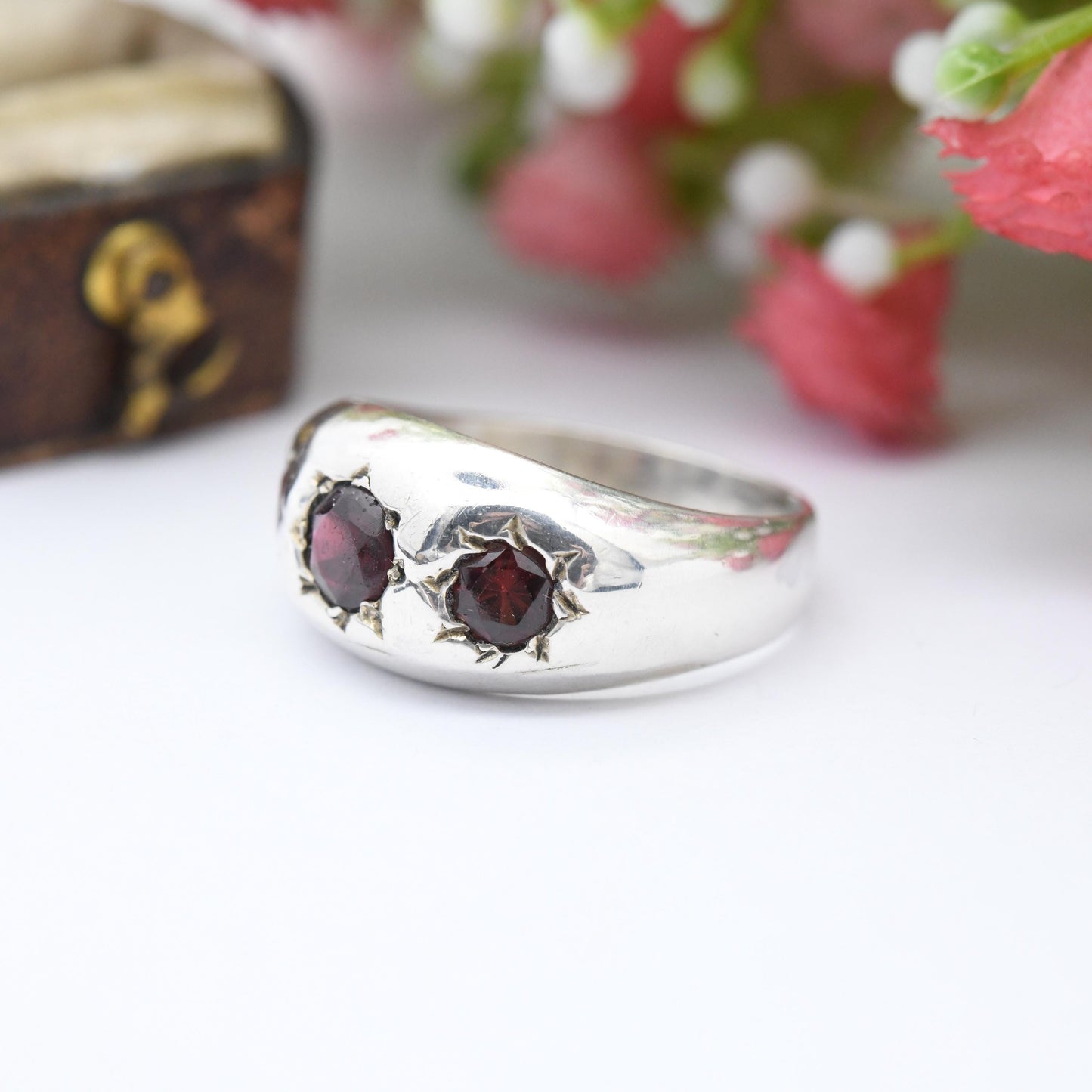 Vintage Sterling Silver Garnet Gypsy Ring Three Stone Trilogy - Chunky Gemstone Ring Deep Red Star Set | UK Size - N | US Size - 6 3/4