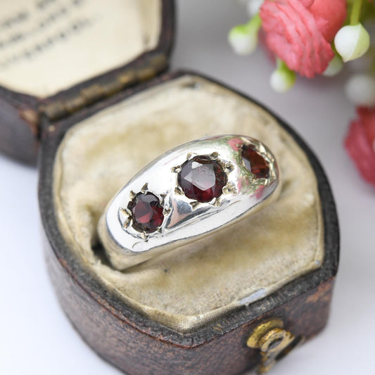 Vintage Sterling Silver Garnet Gypsy Ring Three Stone Trilogy - Chunky Gemstone Ring Deep Red Star Set | UK Size - N | US Size - 6 3/4