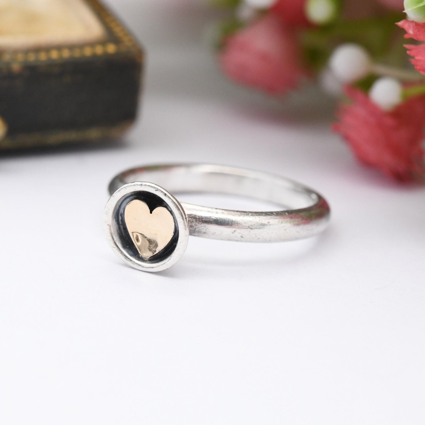 Vintage Sterling Silver Gold Heart Ring - Contemporary Style Round Love Heart Pretty Gift for Her | UK Size - L 1/2 | US Size - 6