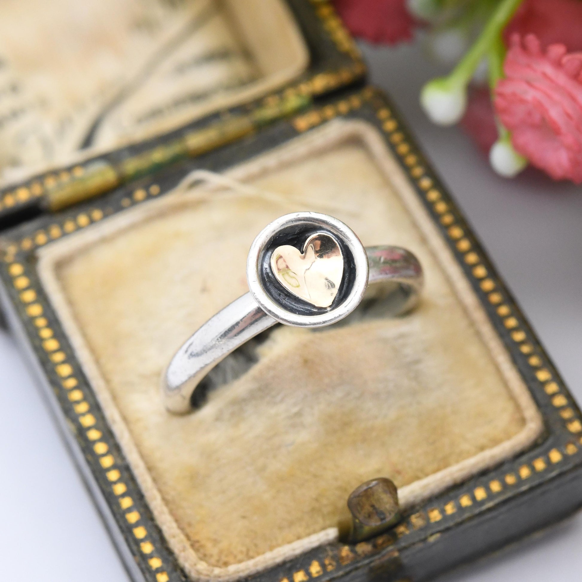 Vintage Sterling Silver Gold Heart Ring - Contemporary Style Round Love Heart Pretty Gift for Her | UK Size - L 1/2 | US Size - 6