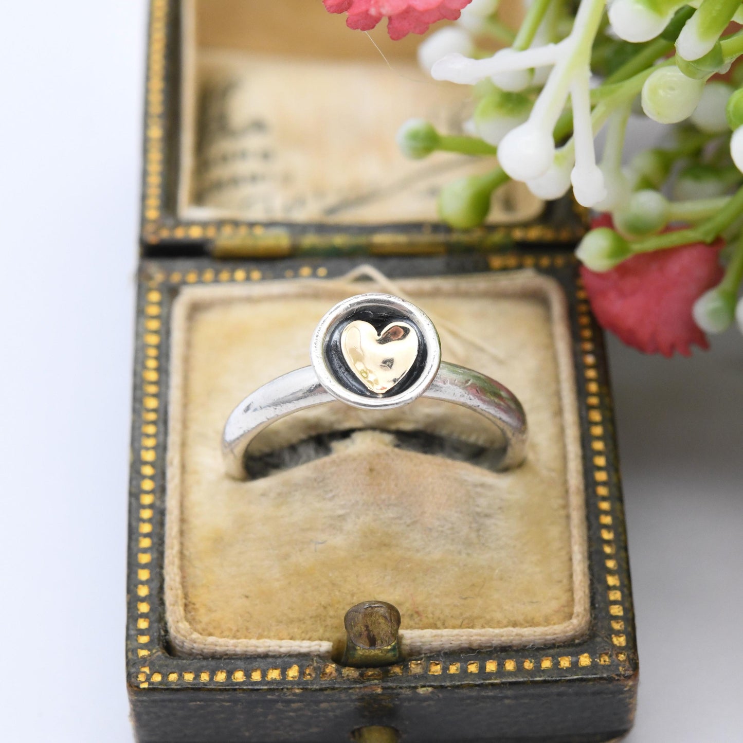 Vintage Sterling Silver Gold Heart Ring - Contemporary Style Round Love Heart Pretty Gift for Her | UK Size - L 1/2 | US Size - 6