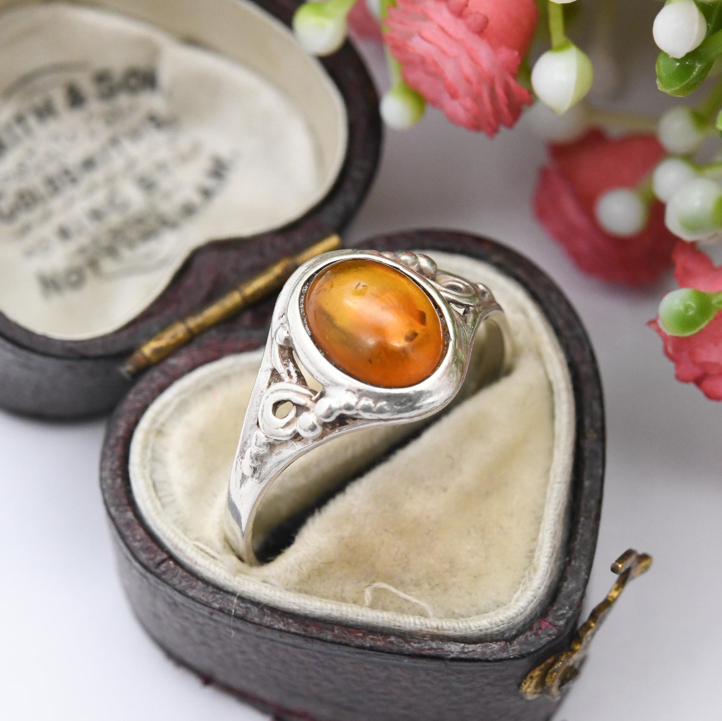 Vintage Sterling Silver Amber Ring with Celtic Twist Shoulders - Pretty Unisex Silver Ring Large Orange Stone | UK Size - T US Size - 9 1/2