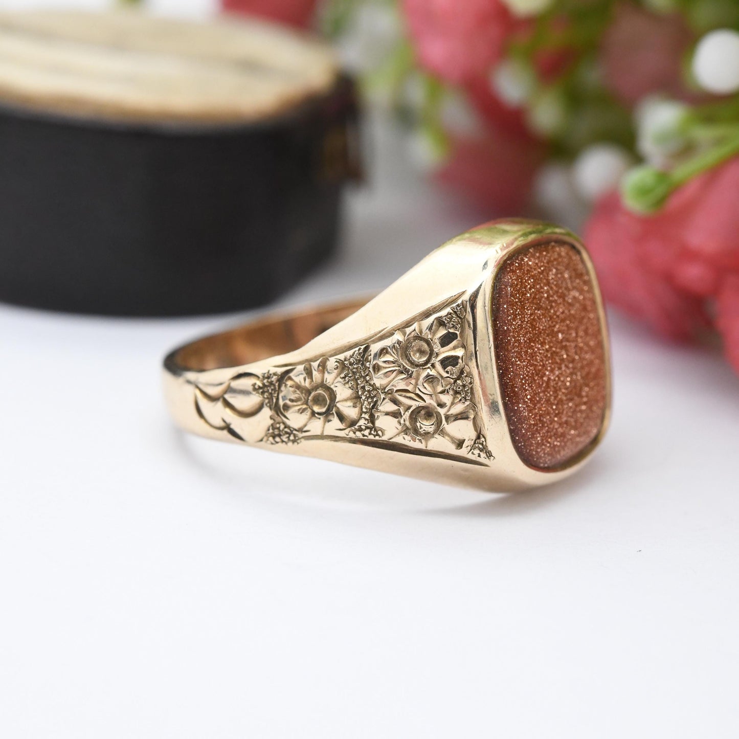 Vintage 9ct Gold Goldstone Signet Ring 1978 Floral Shoulders - Unisex Large Solid Gold Jewellery Gift | UK Size - V 1/2 | US Size - 10 3/4