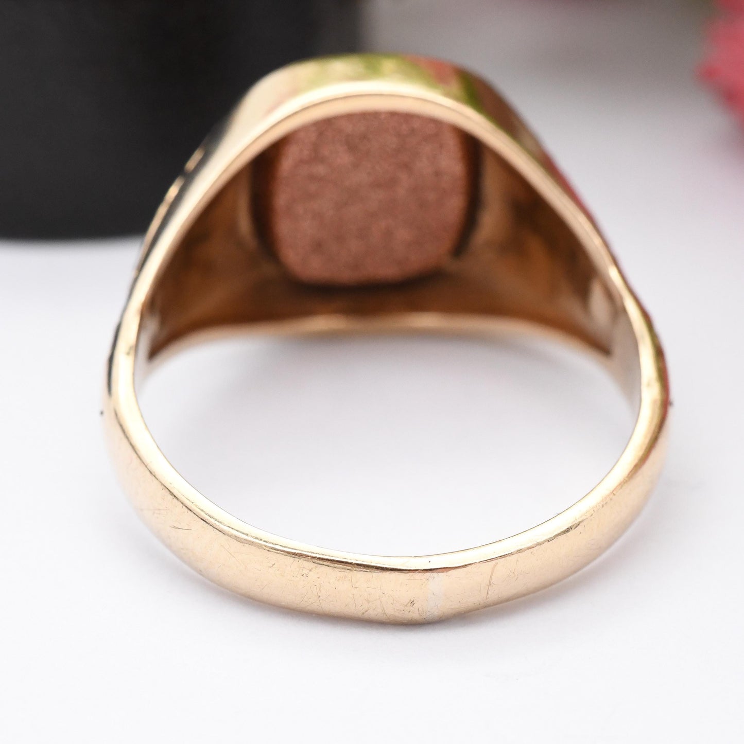 Vintage 9ct Gold Goldstone Signet Ring 1978 Floral Shoulders - Unisex Large Solid Gold Jewellery Gift | UK Size - V 1/2 | US Size - 10 3/4