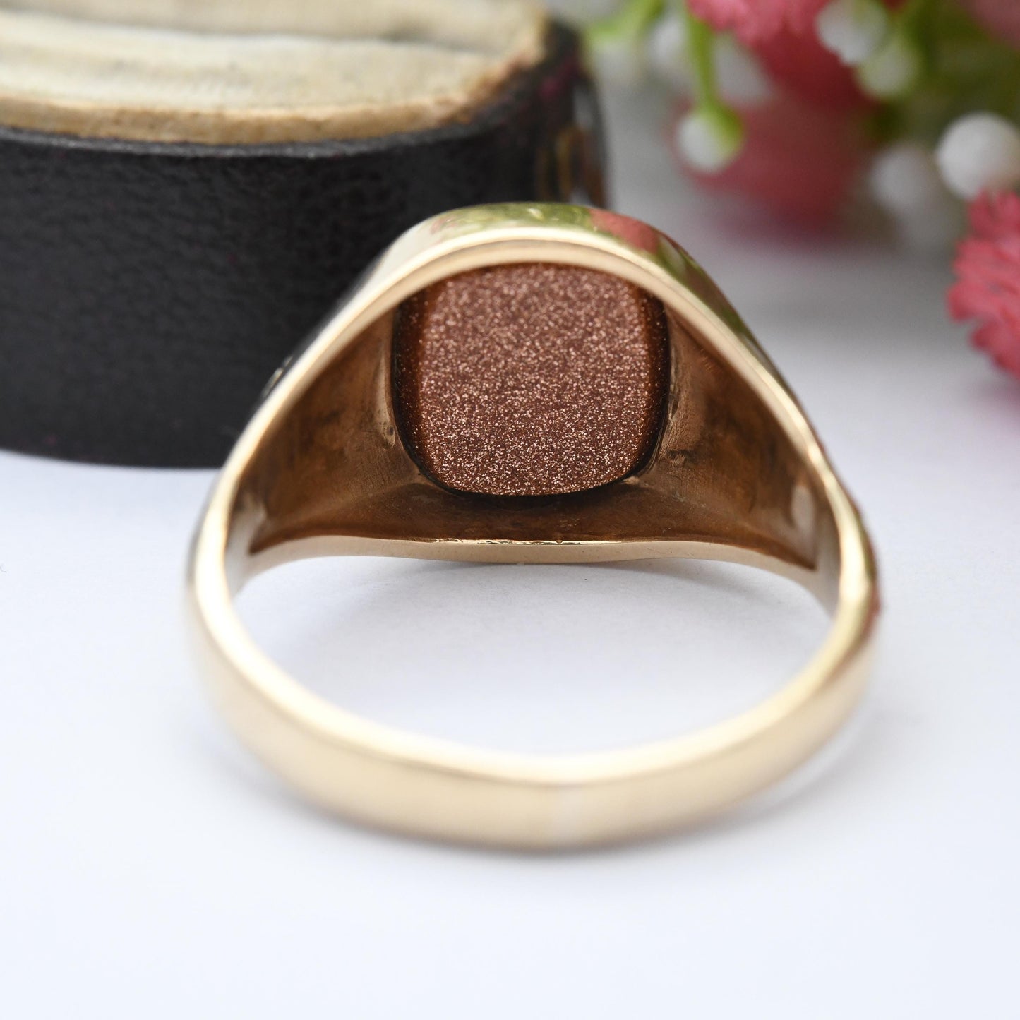 Vintage 9ct Gold Goldstone Signet Ring 1978 Floral Shoulders - Unisex Large Solid Gold Jewellery Gift | UK Size - V 1/2 | US Size - 10 3/4