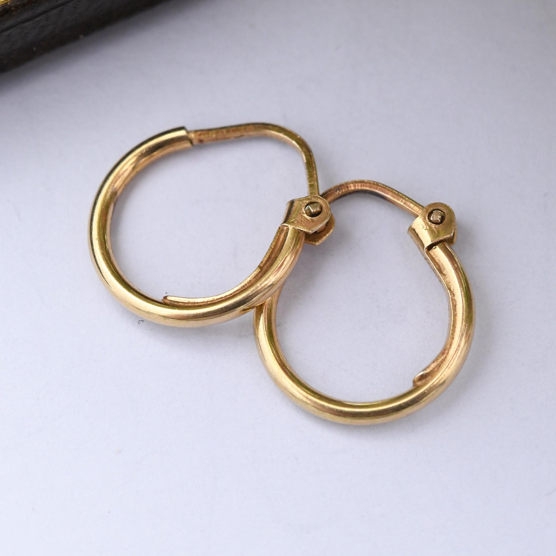 Vintage 9ct Gold Hoop Earrings by Unoaerre - Italian Designer Circle Hoops | Minimal Everyday Plain Round Sleeper Hoops