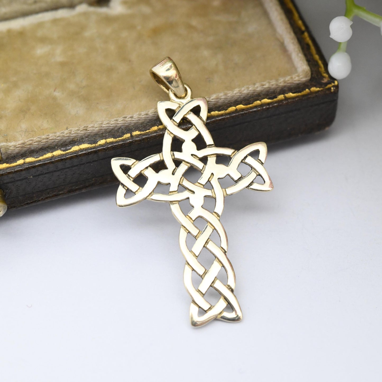 Vintage 9ct Gold Celtic Cross Pendant with Openwork Pattern - Yellow Gold Christian Religious Necklace Gift for Christening Baptism