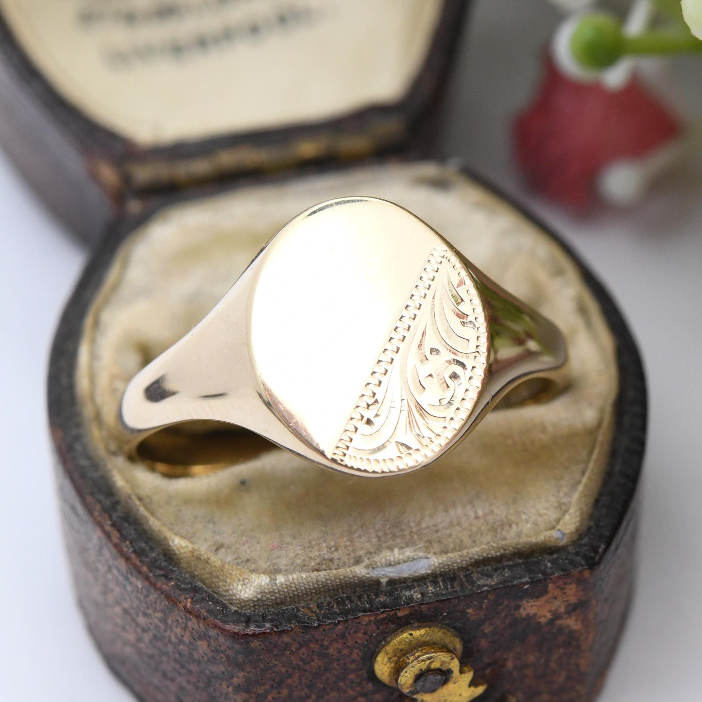 Vintage 9ct Gold Signet Ring 1983 Henry Griffith & Sons - Large Gold Ring for Engraving Gift for Him | UK Size - X 1/2 | US Size - 11 3/4