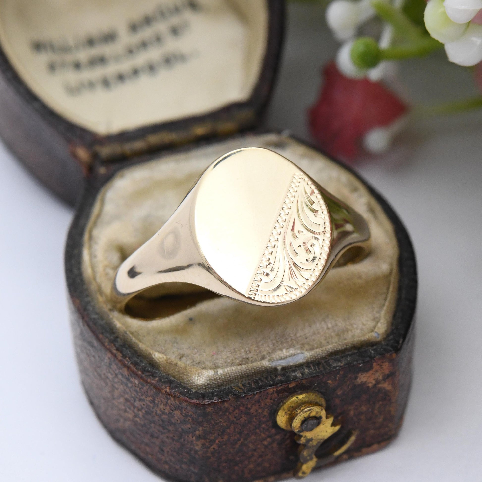 Vintage 9ct Gold Signet Ring 1983 Henry Griffith & Sons - Large Gold Ring for Engraving Gift for Him | UK Size - X 1/2 | US Size - 11 3/4