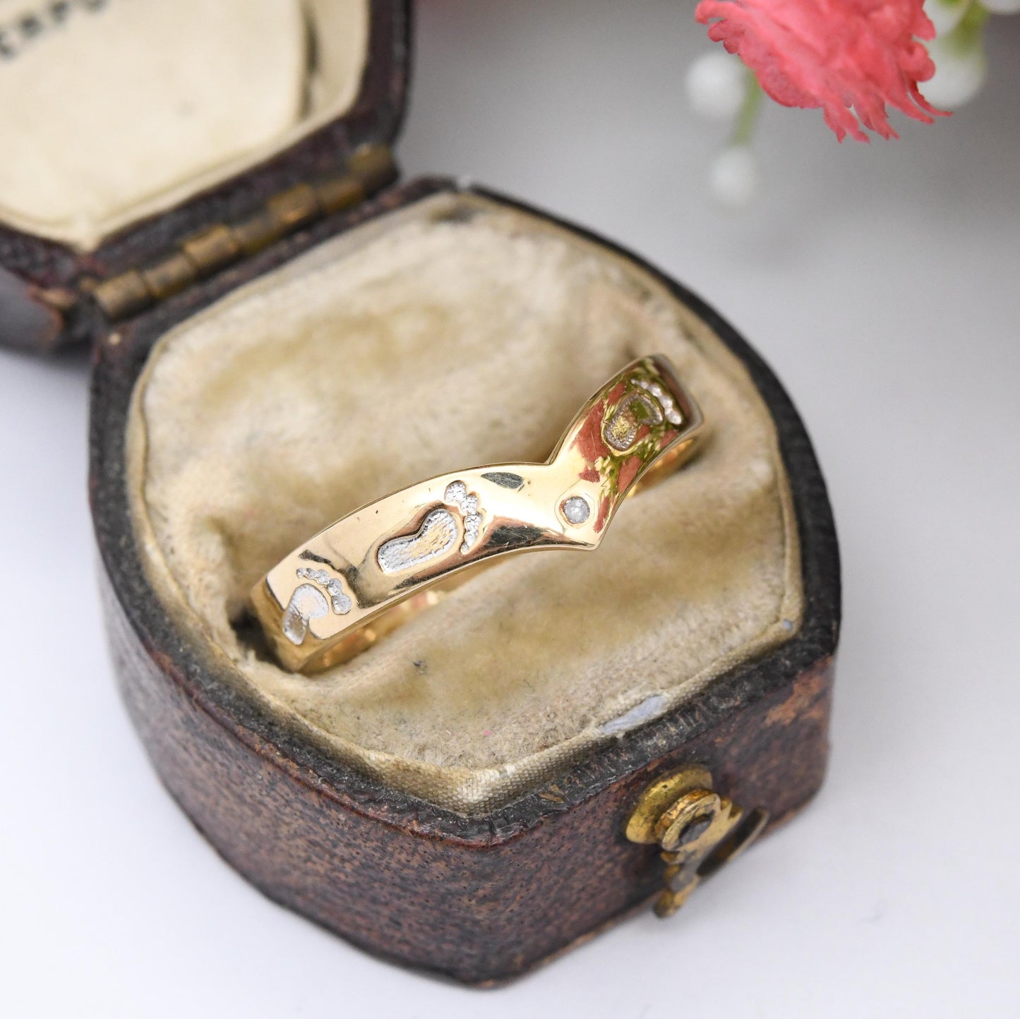 Vintage 9ct Gold Footprints Wishbone Ring with Diamond Brooks & Bentley - Saw One Set of Footprints Poem | UK Size - R 1/2 | US Size - 8 3/4