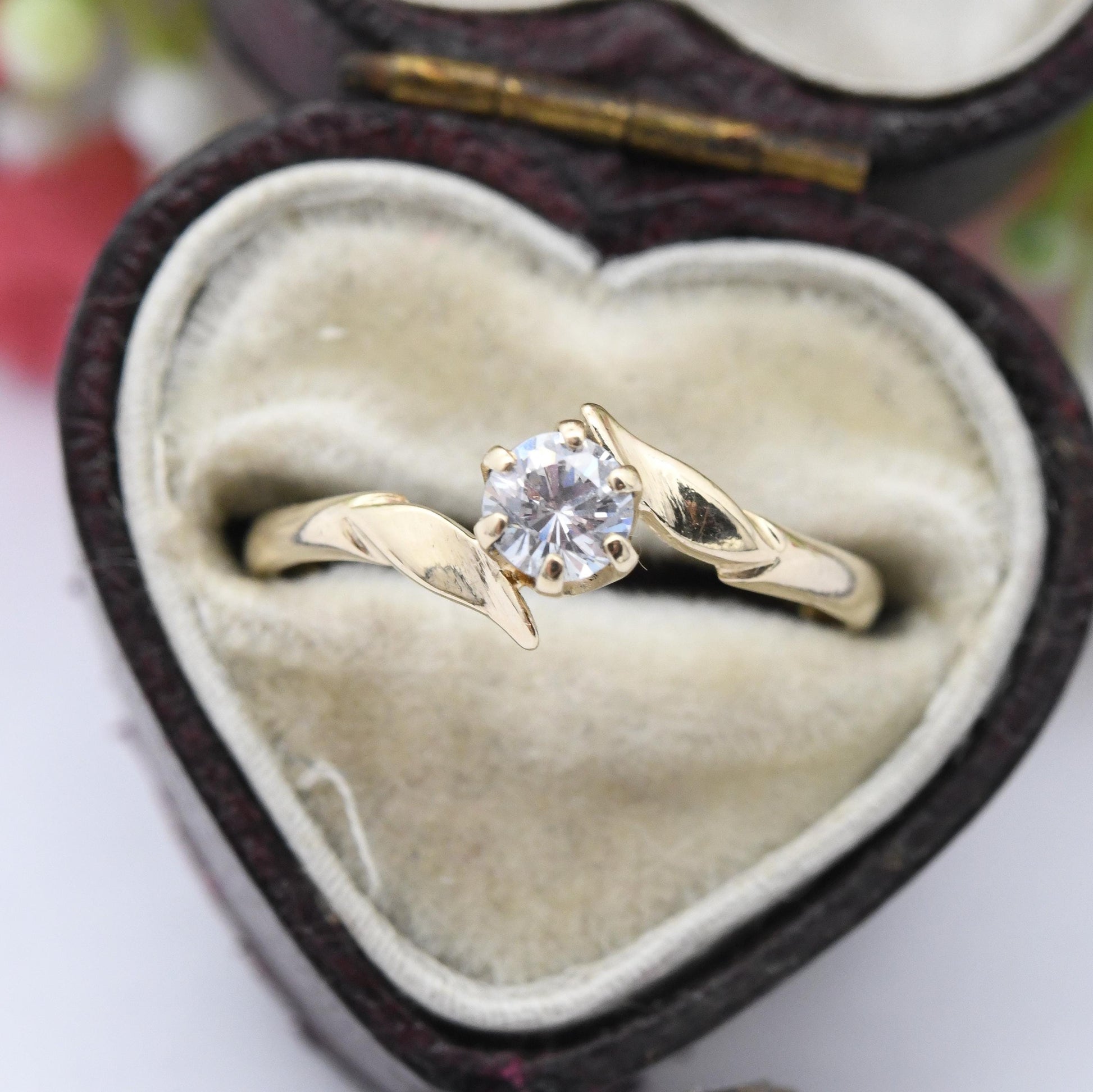 Vintage 9ct Gold CZ Solitaire Ring 1993 - Clear Stone Bypass Engagement Ring Placeholder | Cubic Zirconia | UK Size - L | US Size - 5 3/4