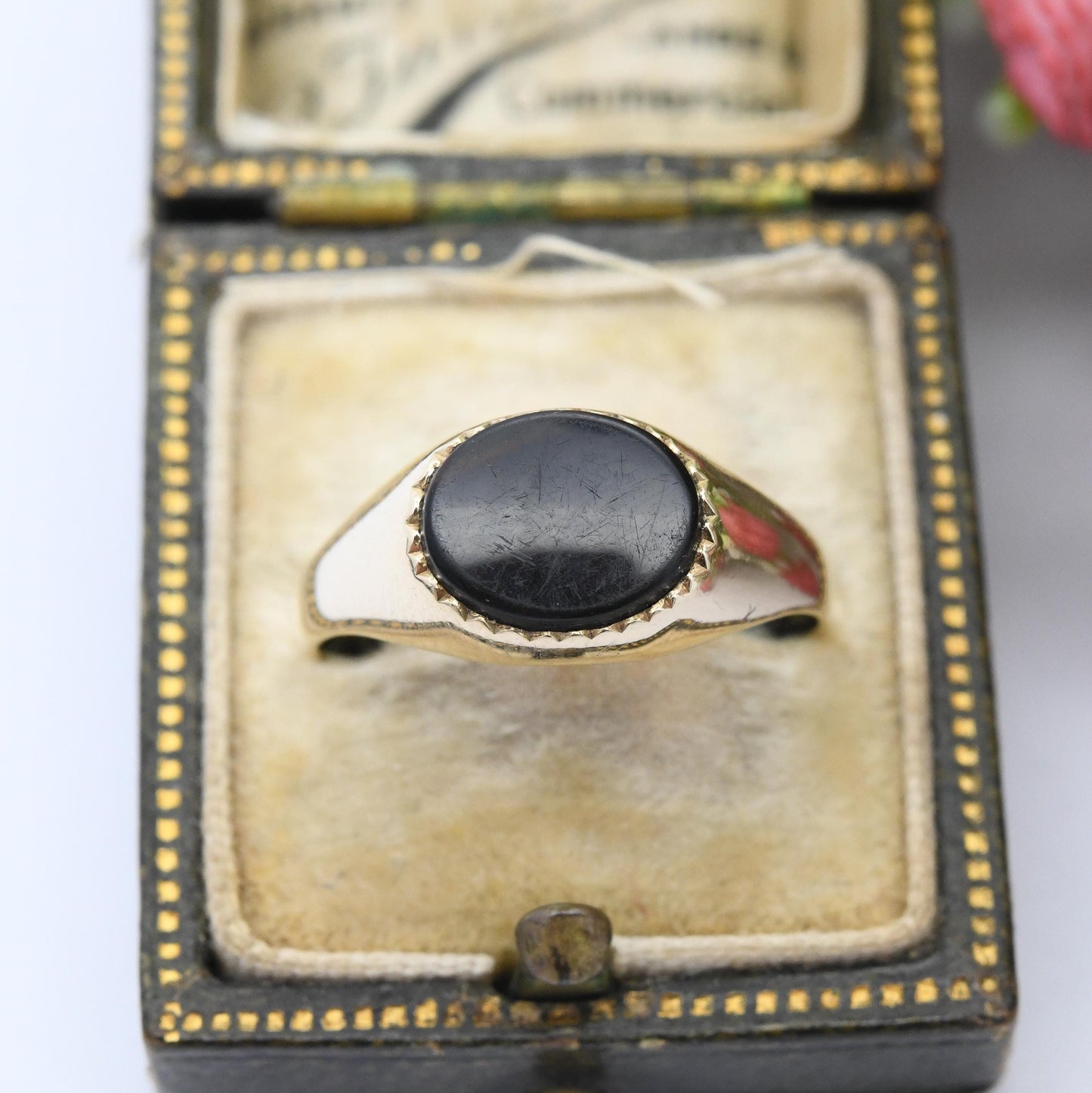 Vintage 9ct Gold Onyx Signet Ring 1981 - Unisex Gift for Him Mid-Century Jewellery Present Oval Black Gemstone | UK Size - P US Size - 7 3/4